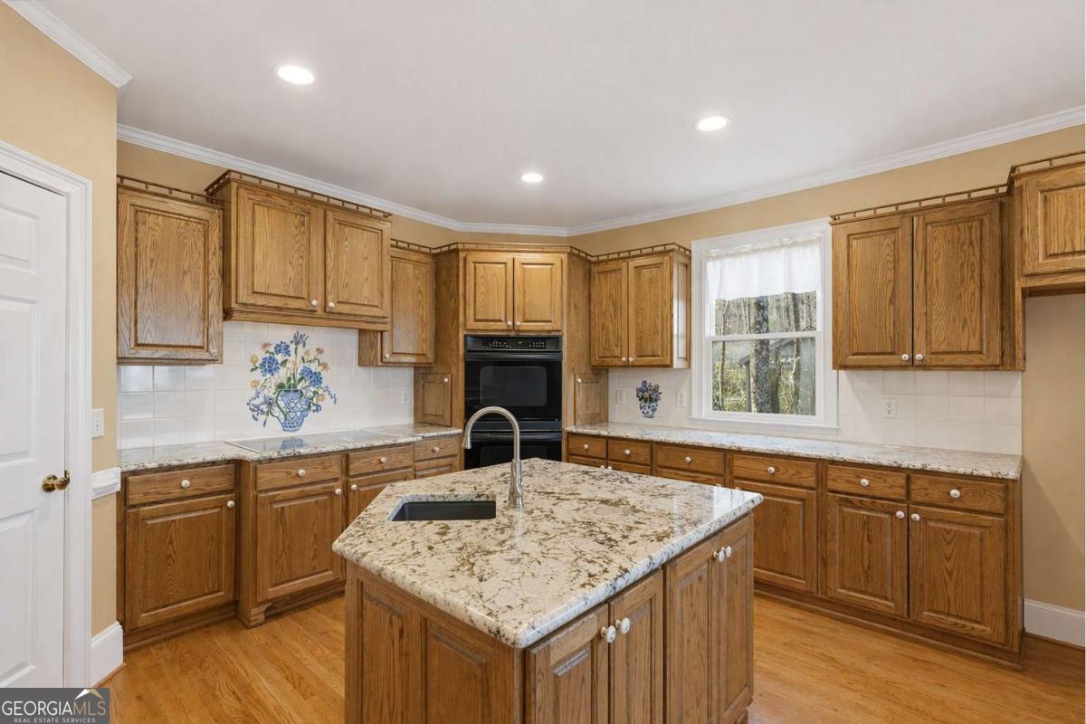 352 Sanderlin Mtn Drive Property Photo 10