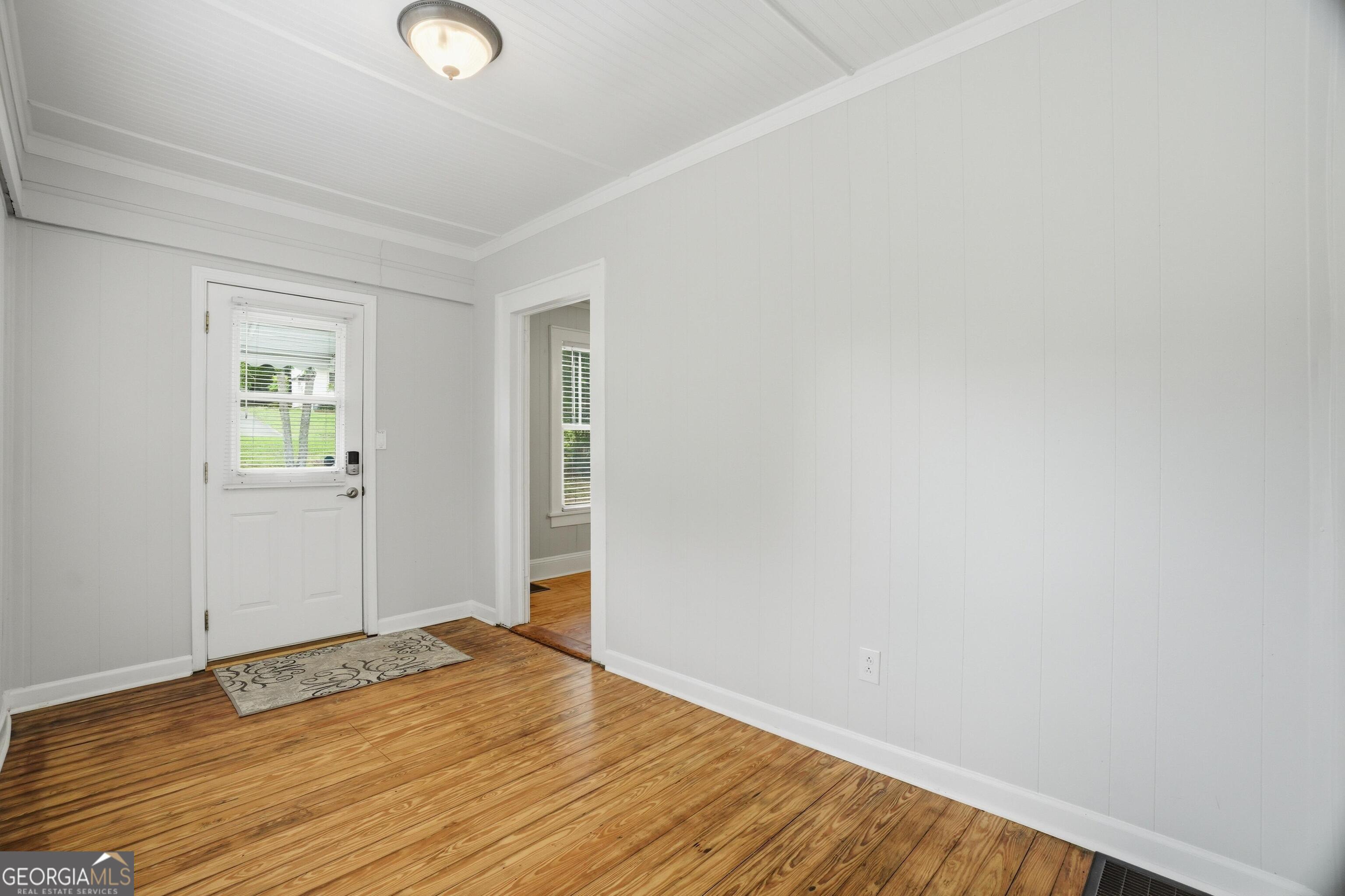 3022 Maple Road Se Property Photo 2