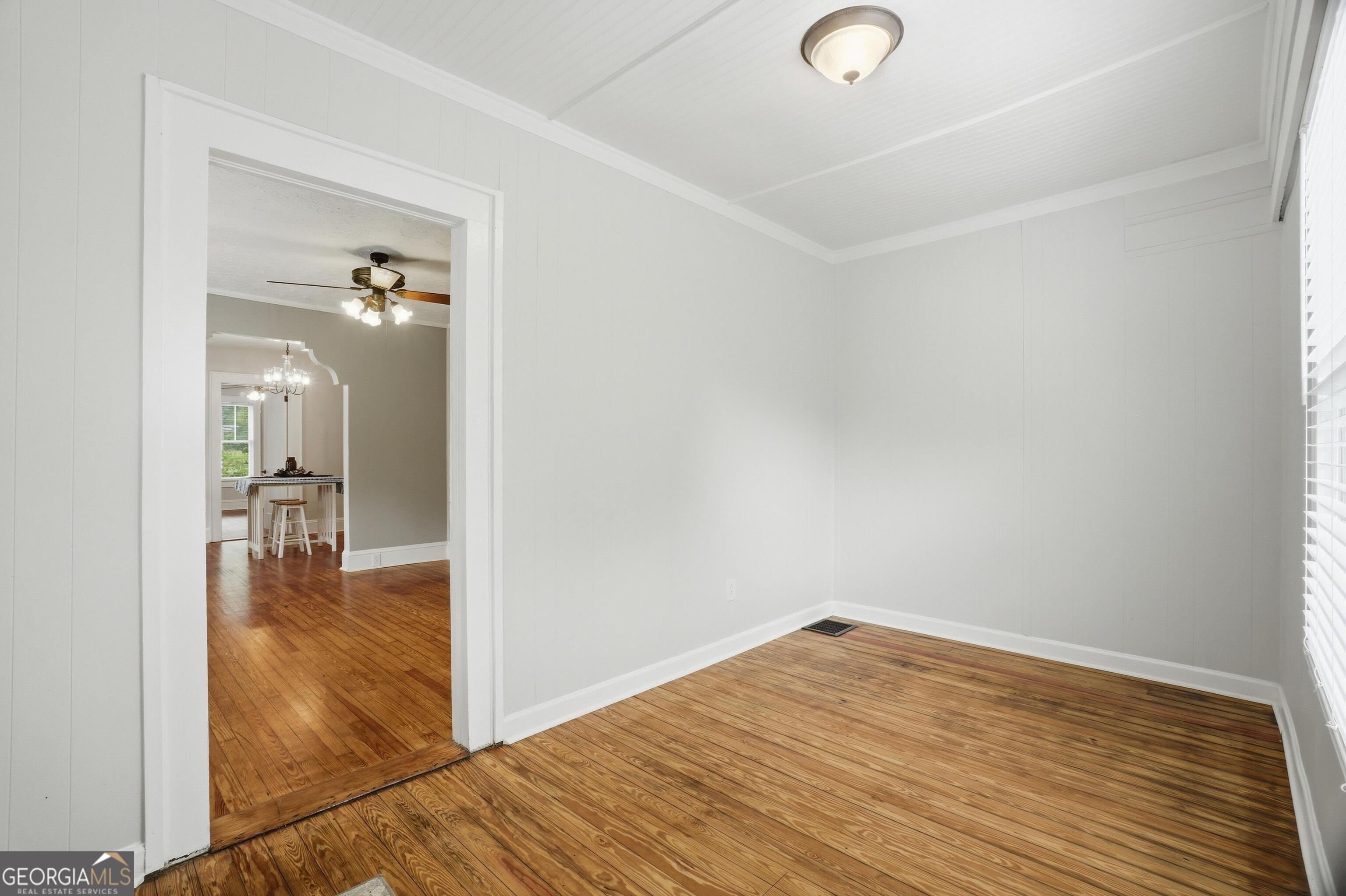 3022 Maple Road Se Property Photo 3