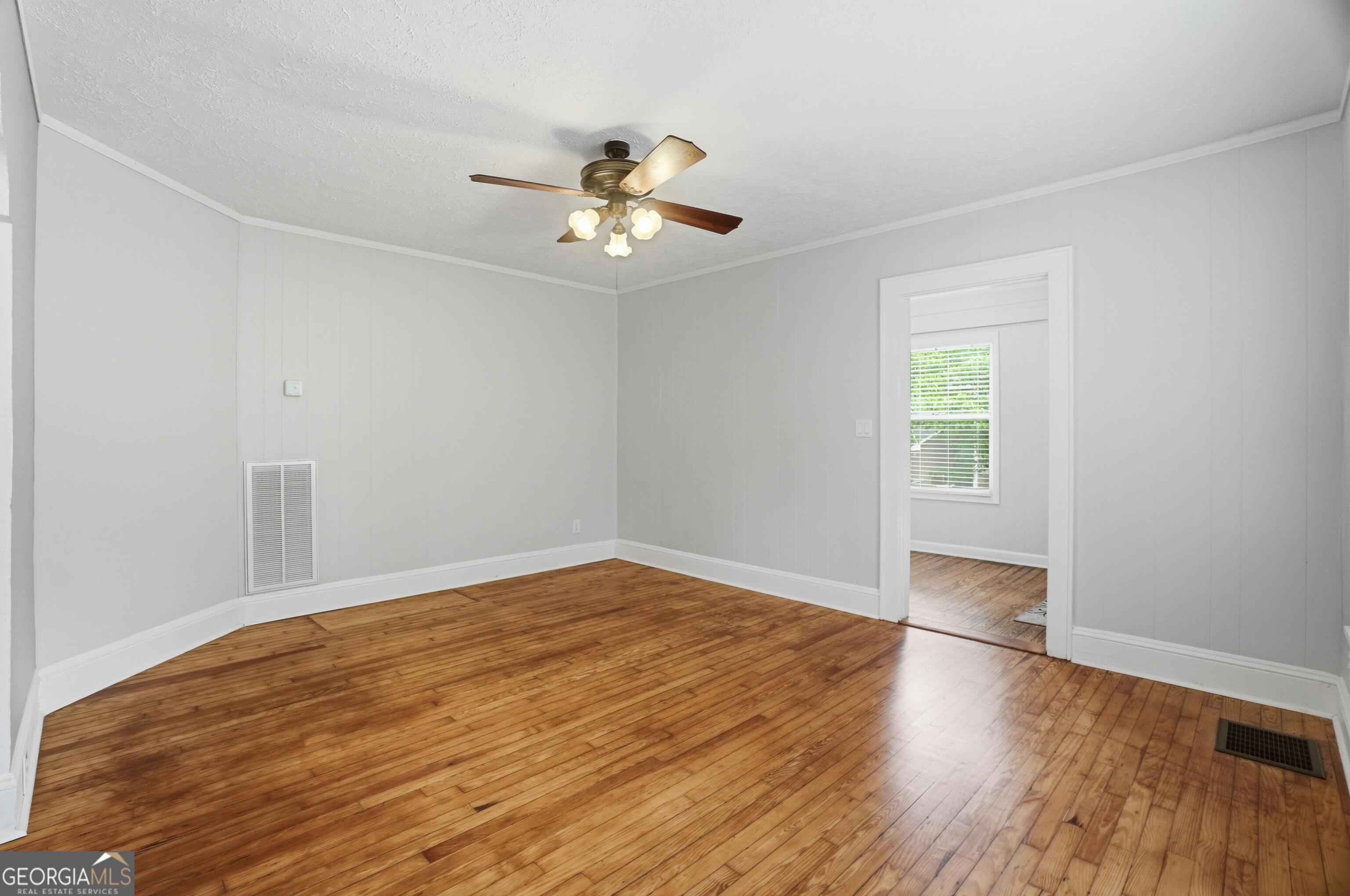 3022 Maple Road Se Property Photo 5