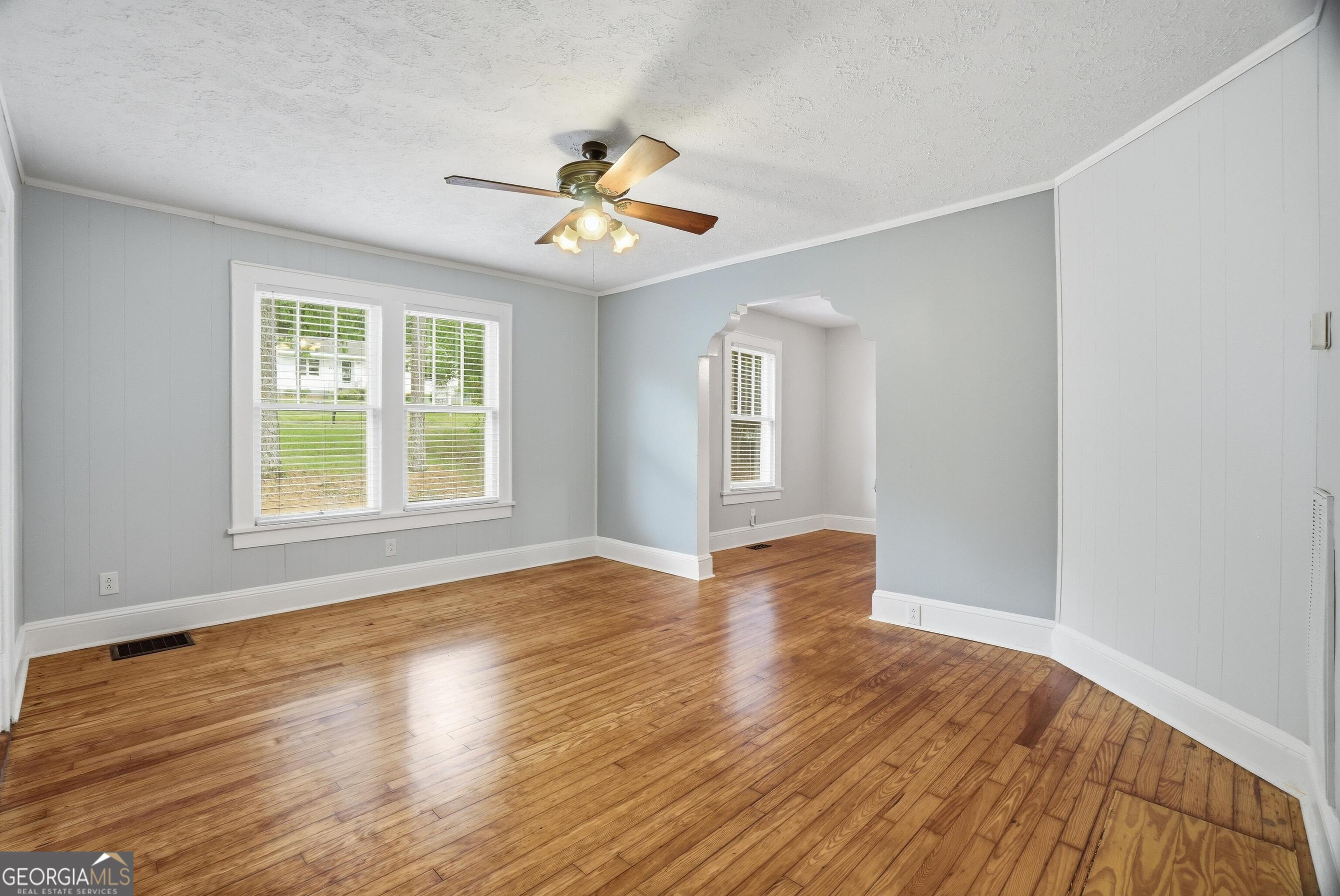 3022 Maple Road Se Property Photo 6
