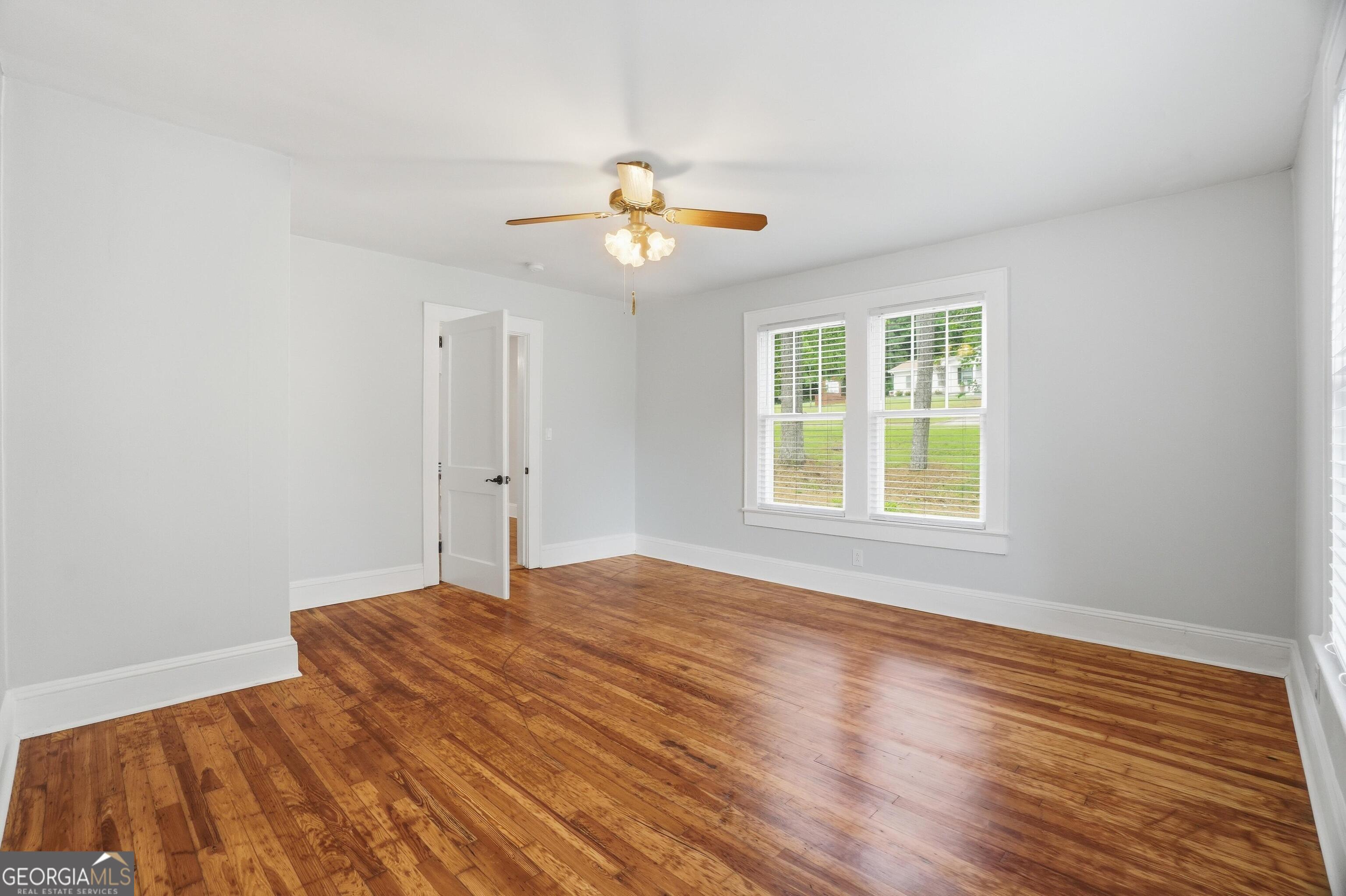 3022 Maple Road Se Property Photo 8