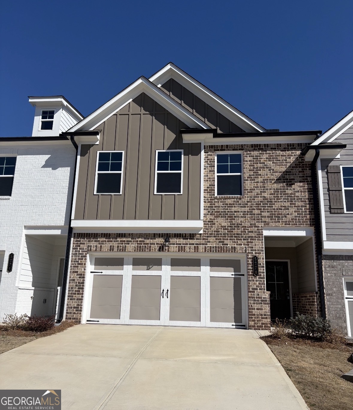 5278 Fox Den Road Property Photo 1