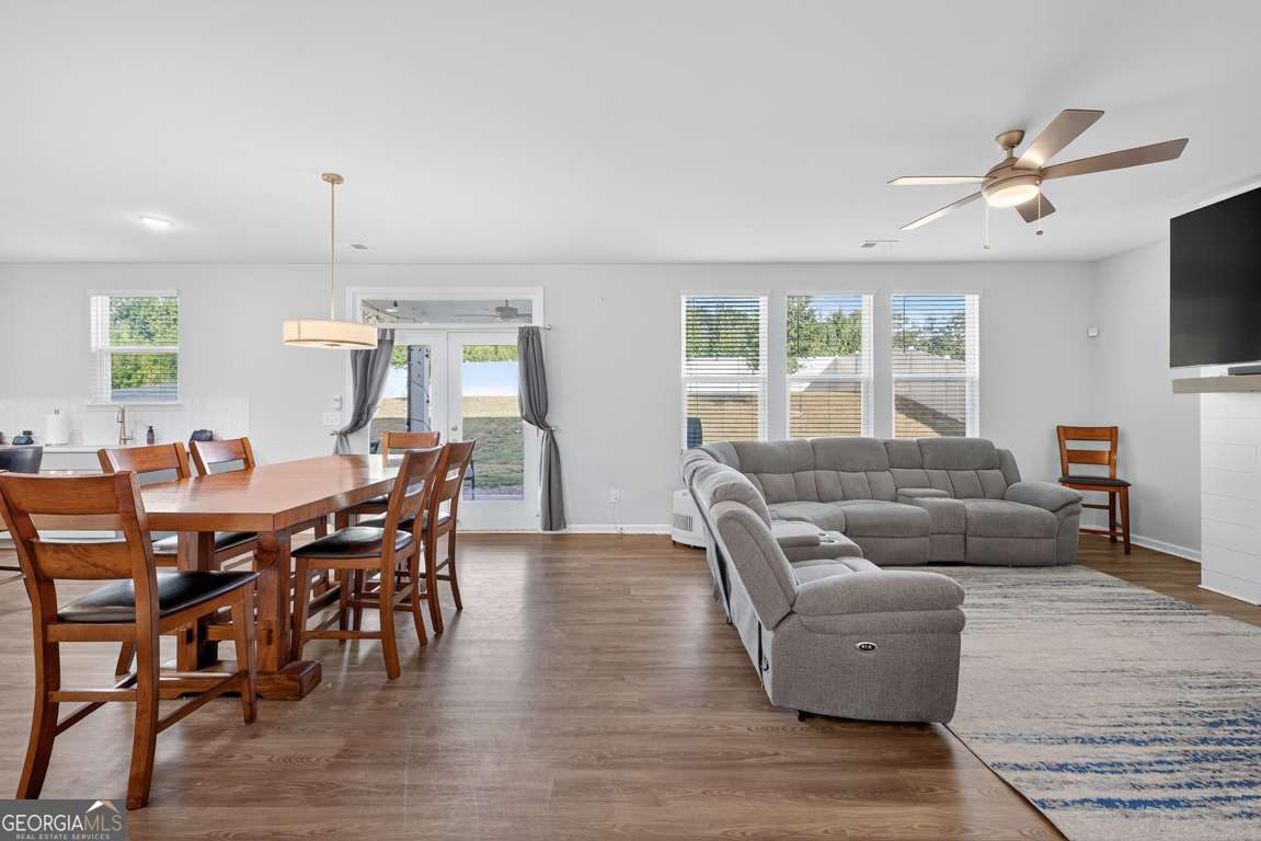 140 Camdale Court Property Photo 7