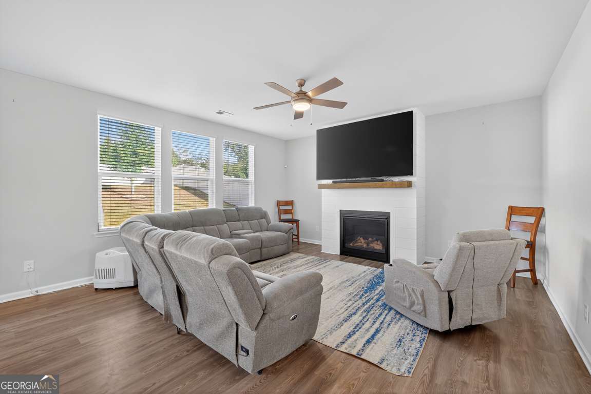 140 Camdale Court Property Photo 8