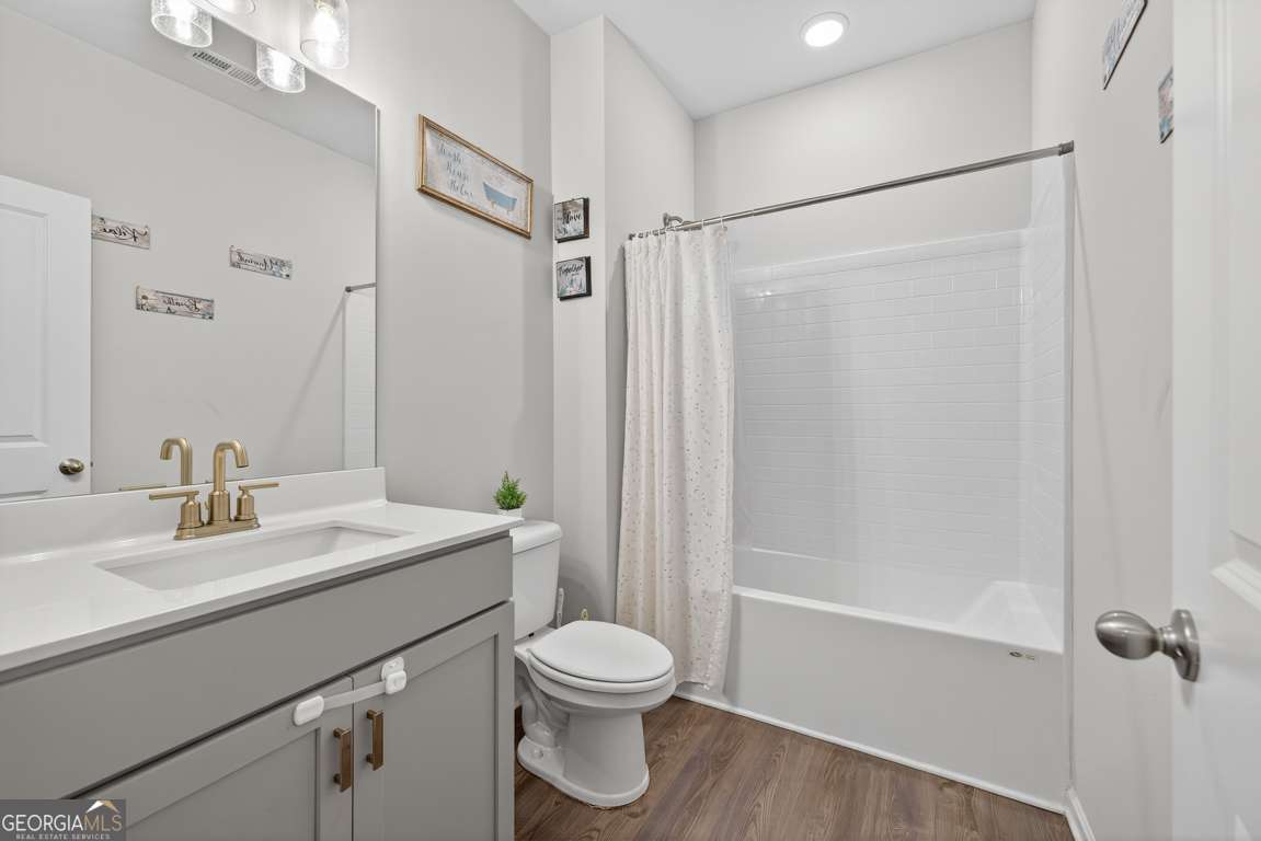 140 Camdale Court Property Photo 21