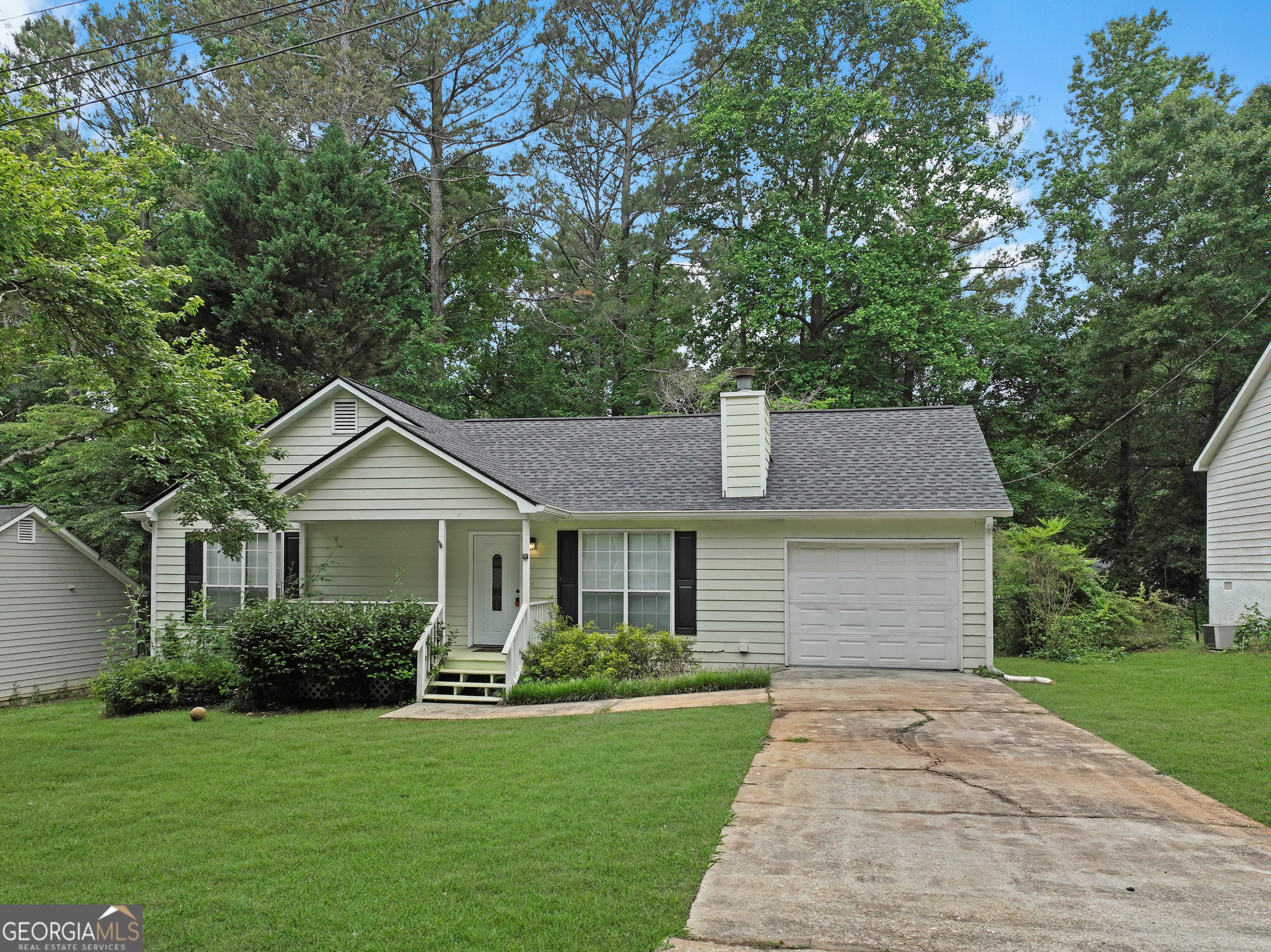 107 Woodridge Drive Property Photo 1