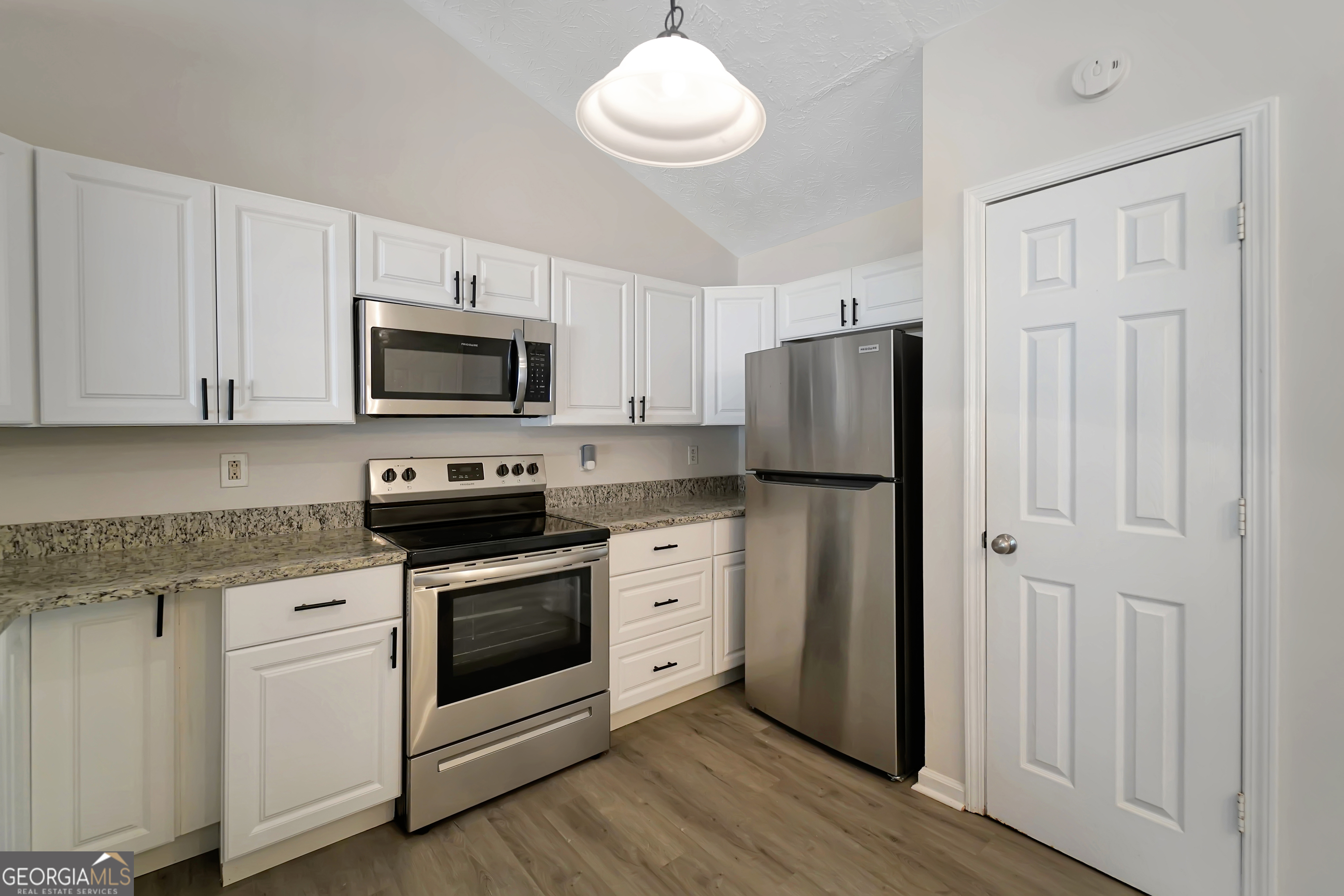 107 Woodridge Drive Property Photo 8
