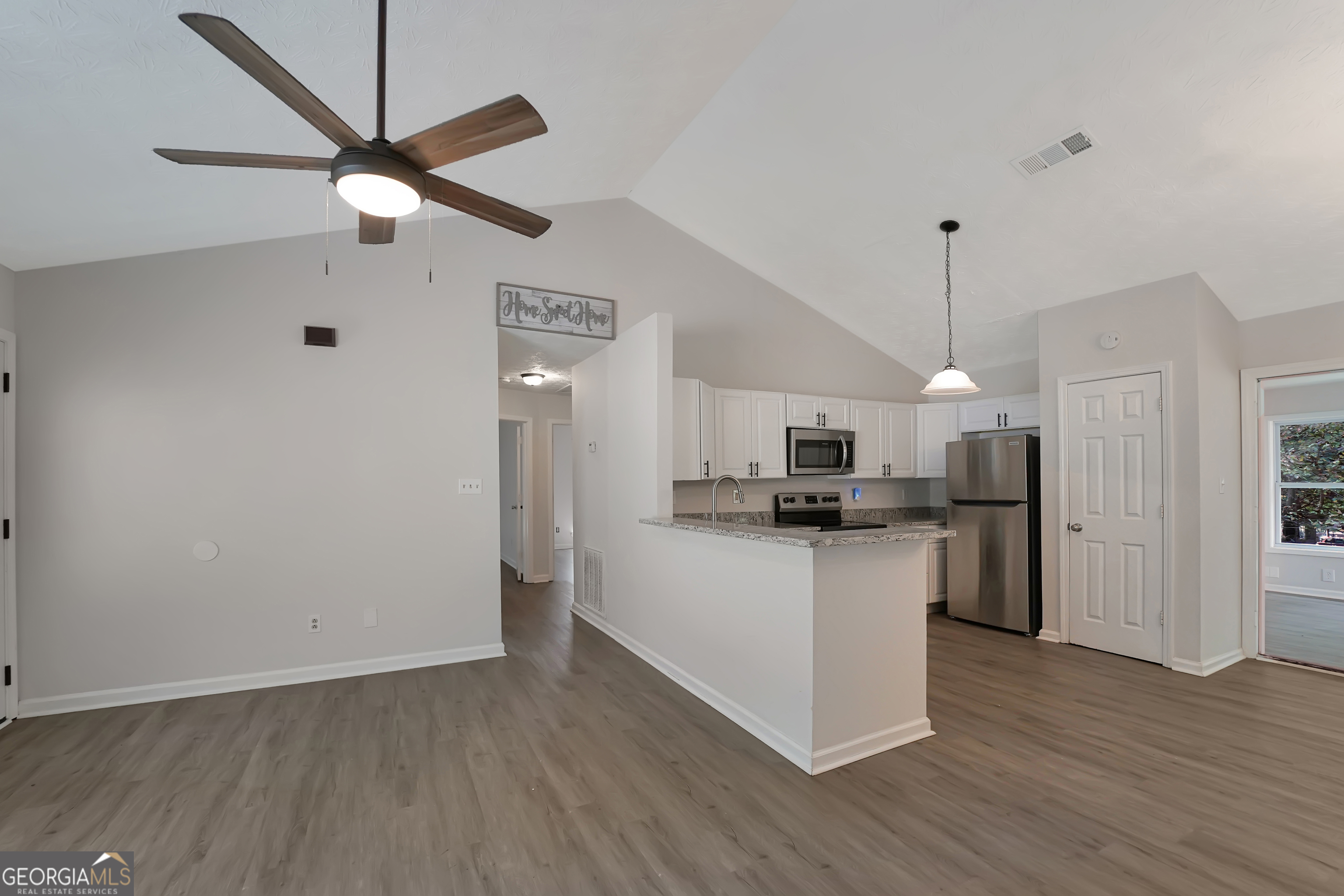 107 Woodridge Drive Property Photo 12