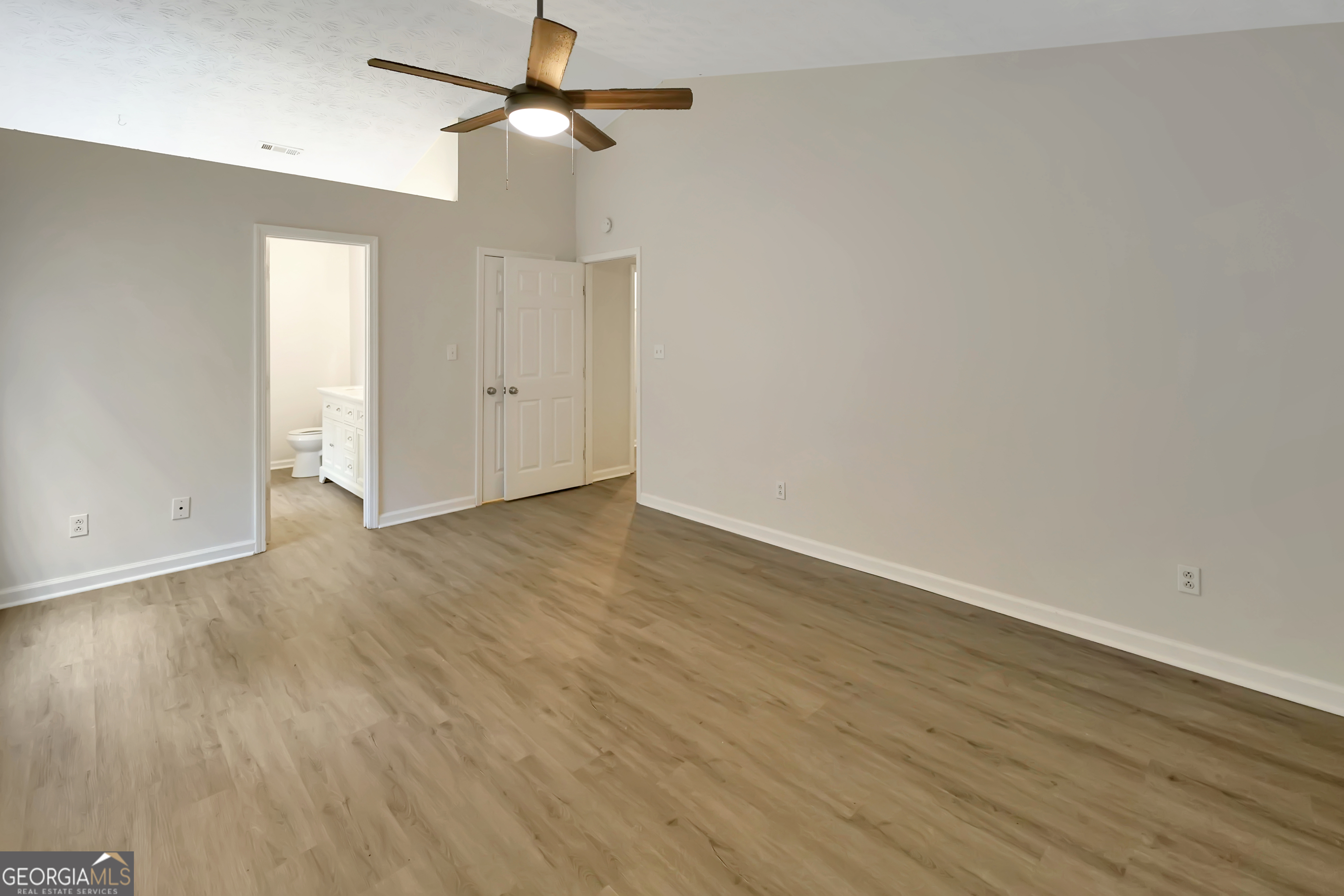 107 Woodridge Drive Property Photo 13