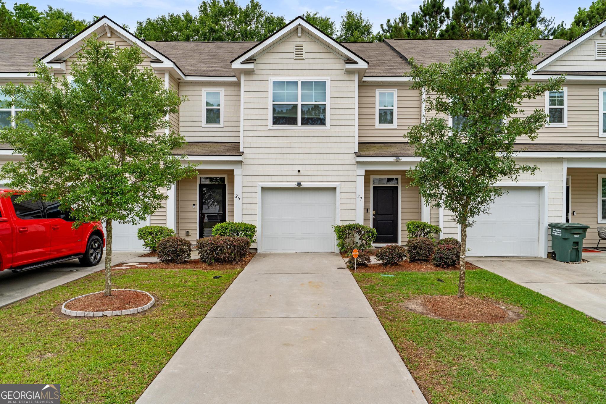 27 Villas Of Garrard Drive Property Photo 1