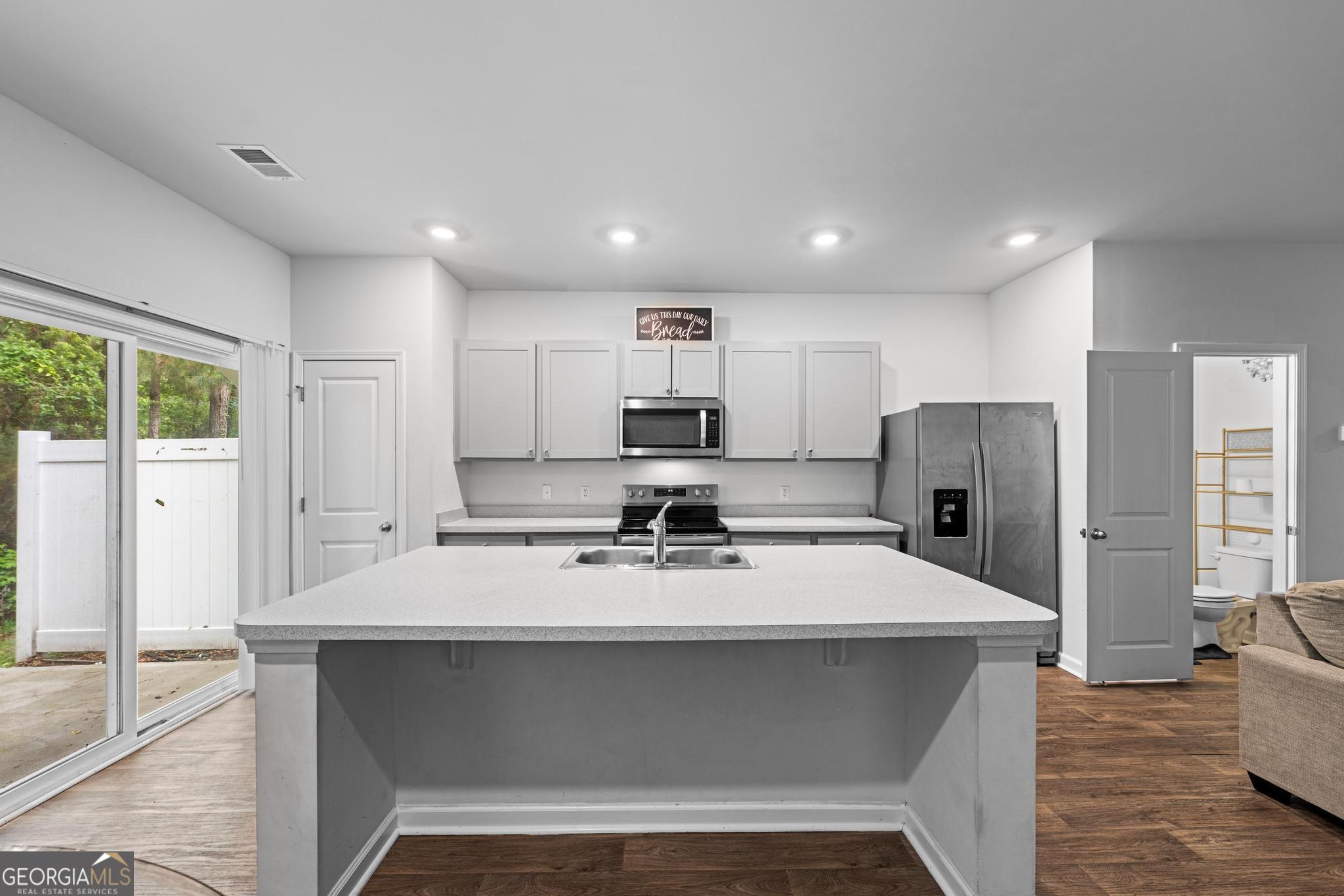 27 Villas Of Garrard Drive Property Photo 10