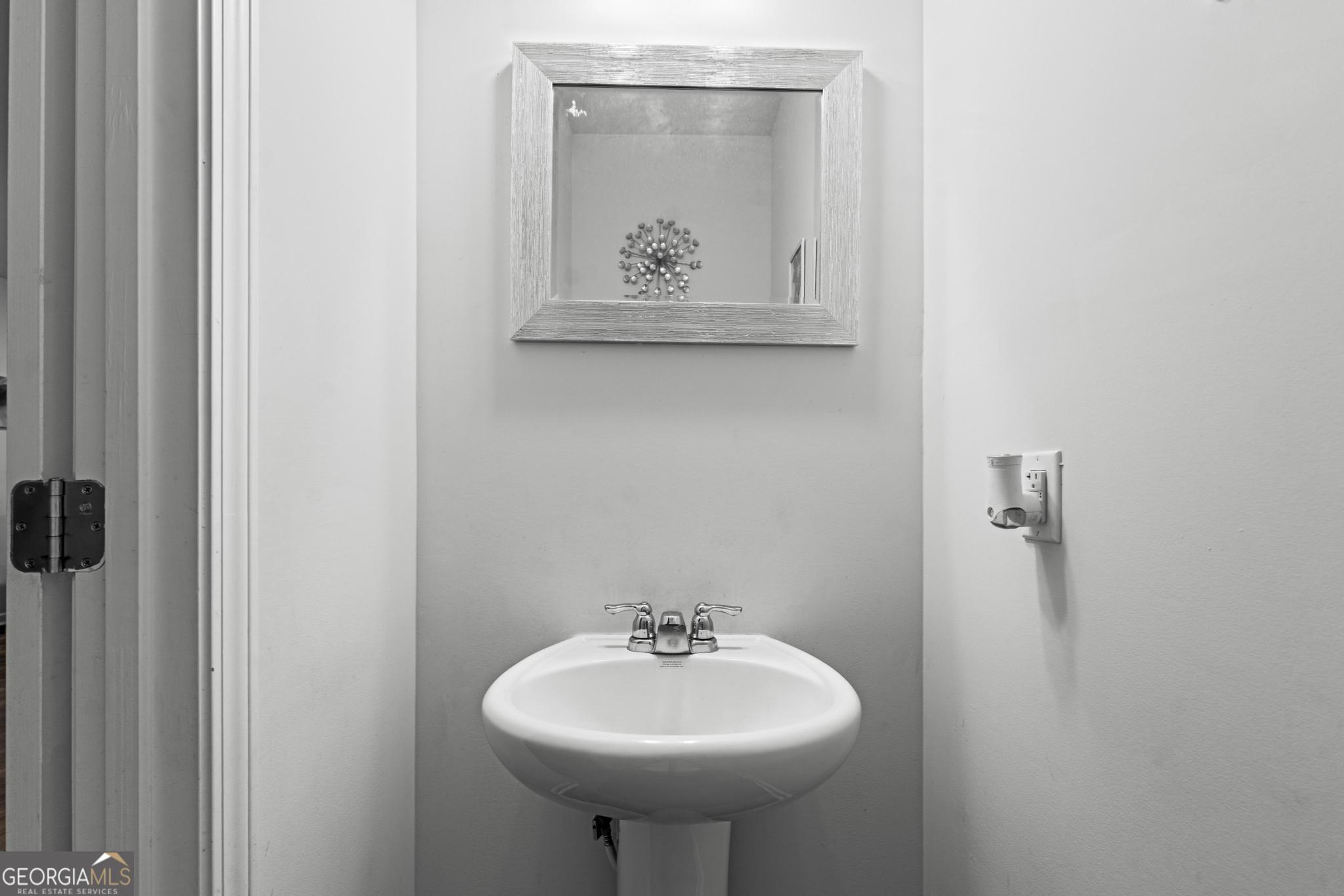 27 Villas Of Garrard Drive Property Photo 13