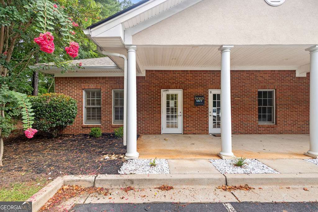 6 Jefferson Parkway Suite D Property Photo 2