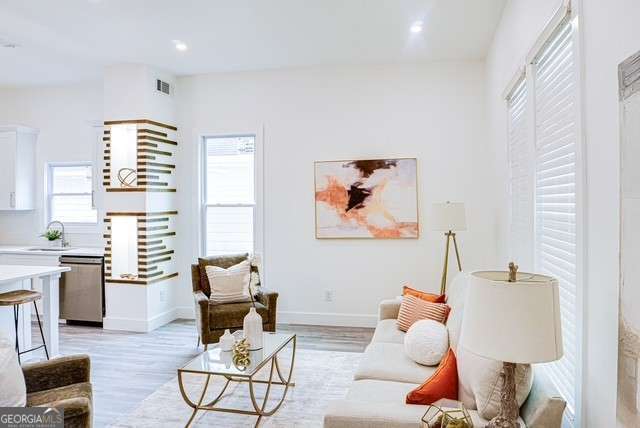 1166 Mcdaniel Street Sw Property Photo 4