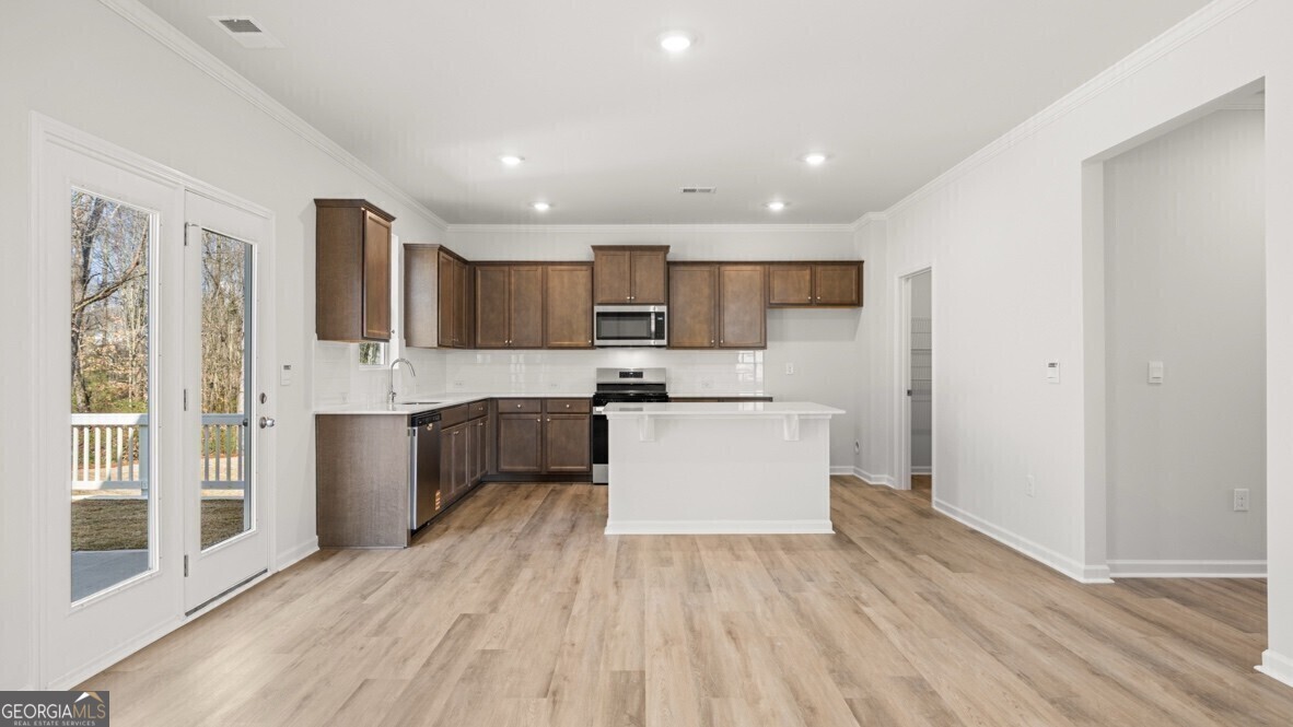 59 Capital Court Property Photo 7