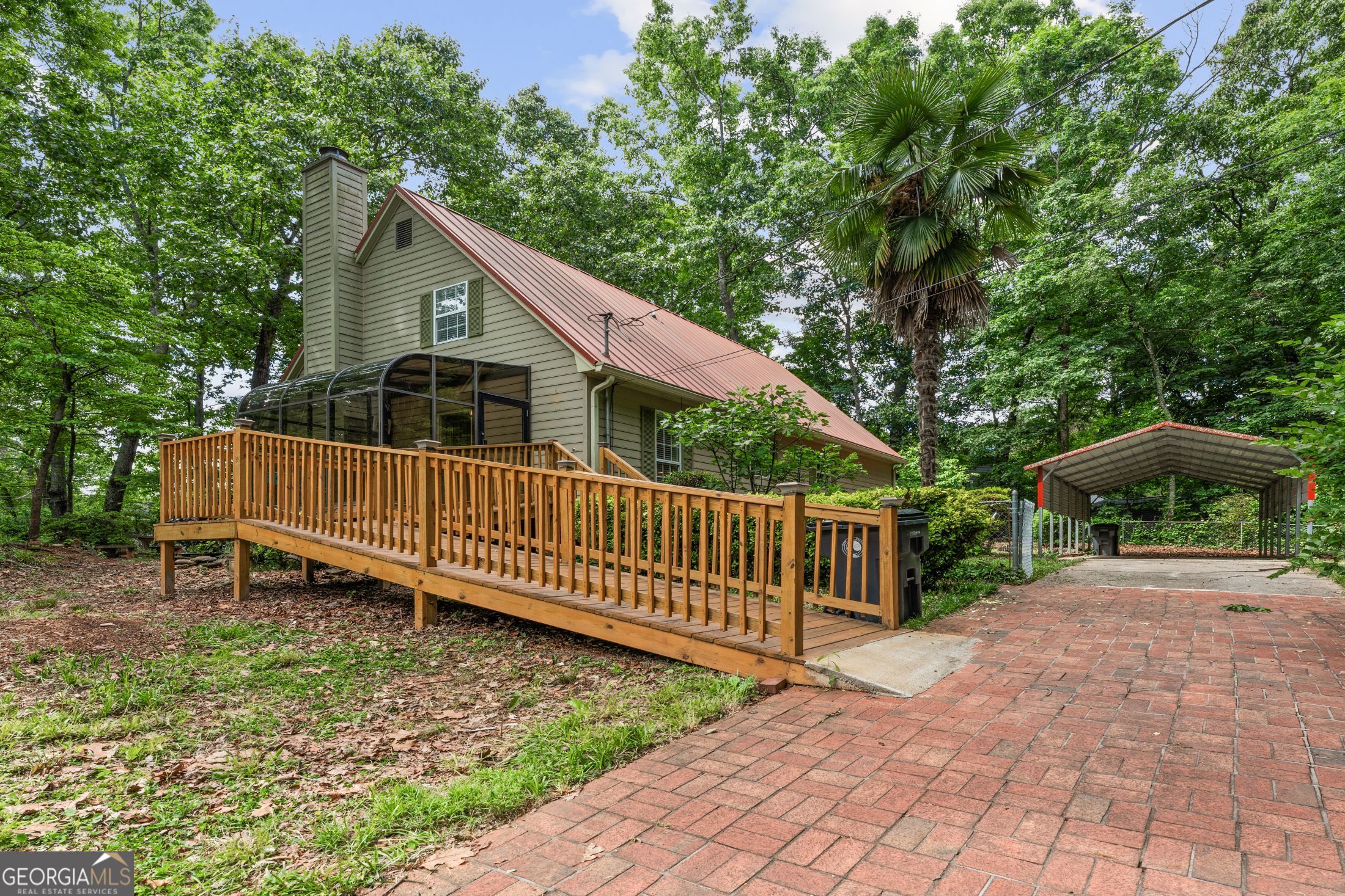 2498 Forestdale Drive Property Photo 2