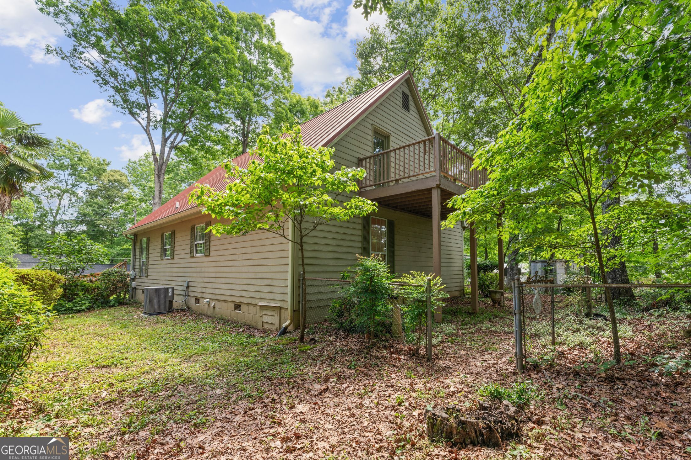 2498 Forestdale Drive Property Photo 3