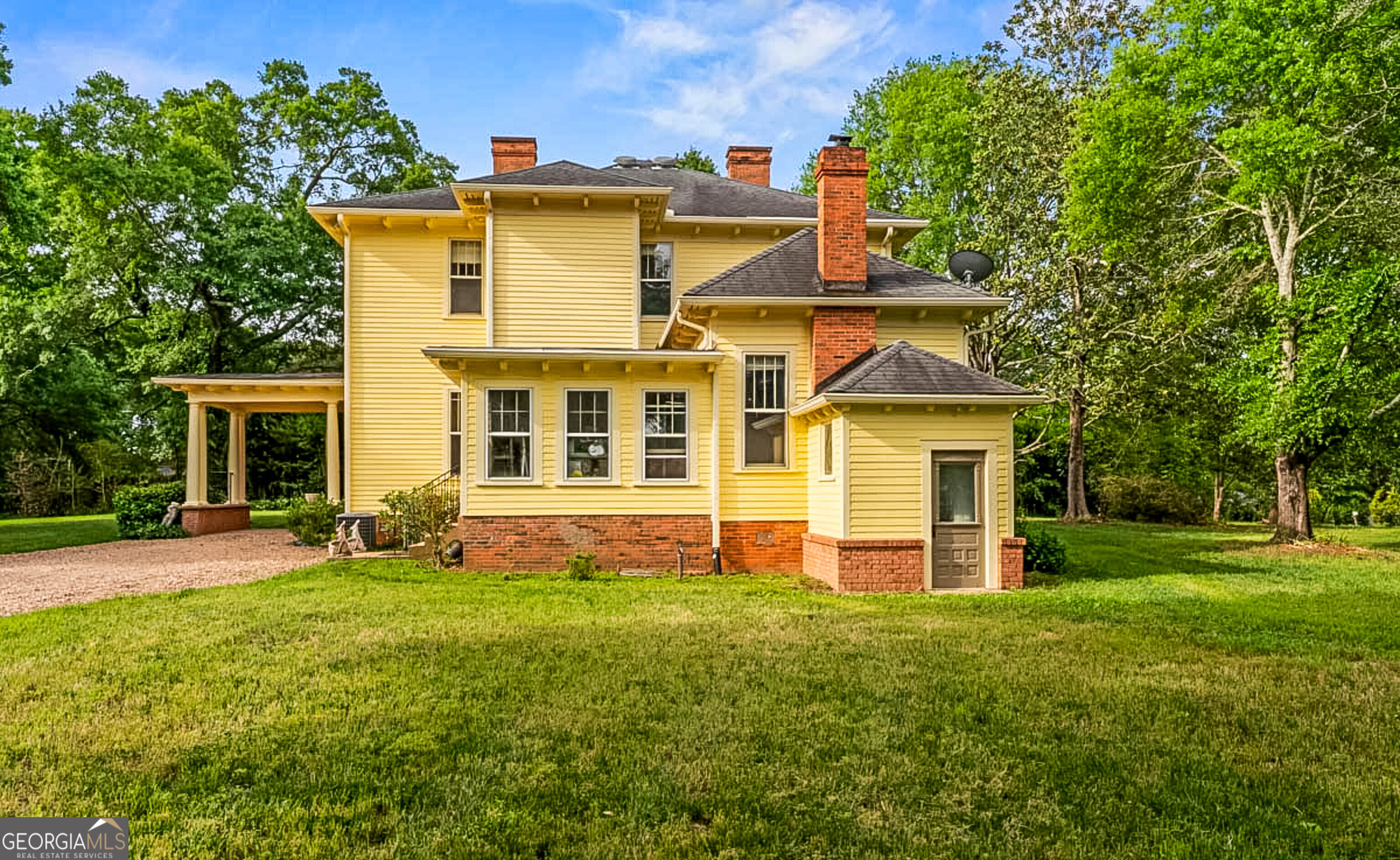 3021 Teamon Road Property Photo 6