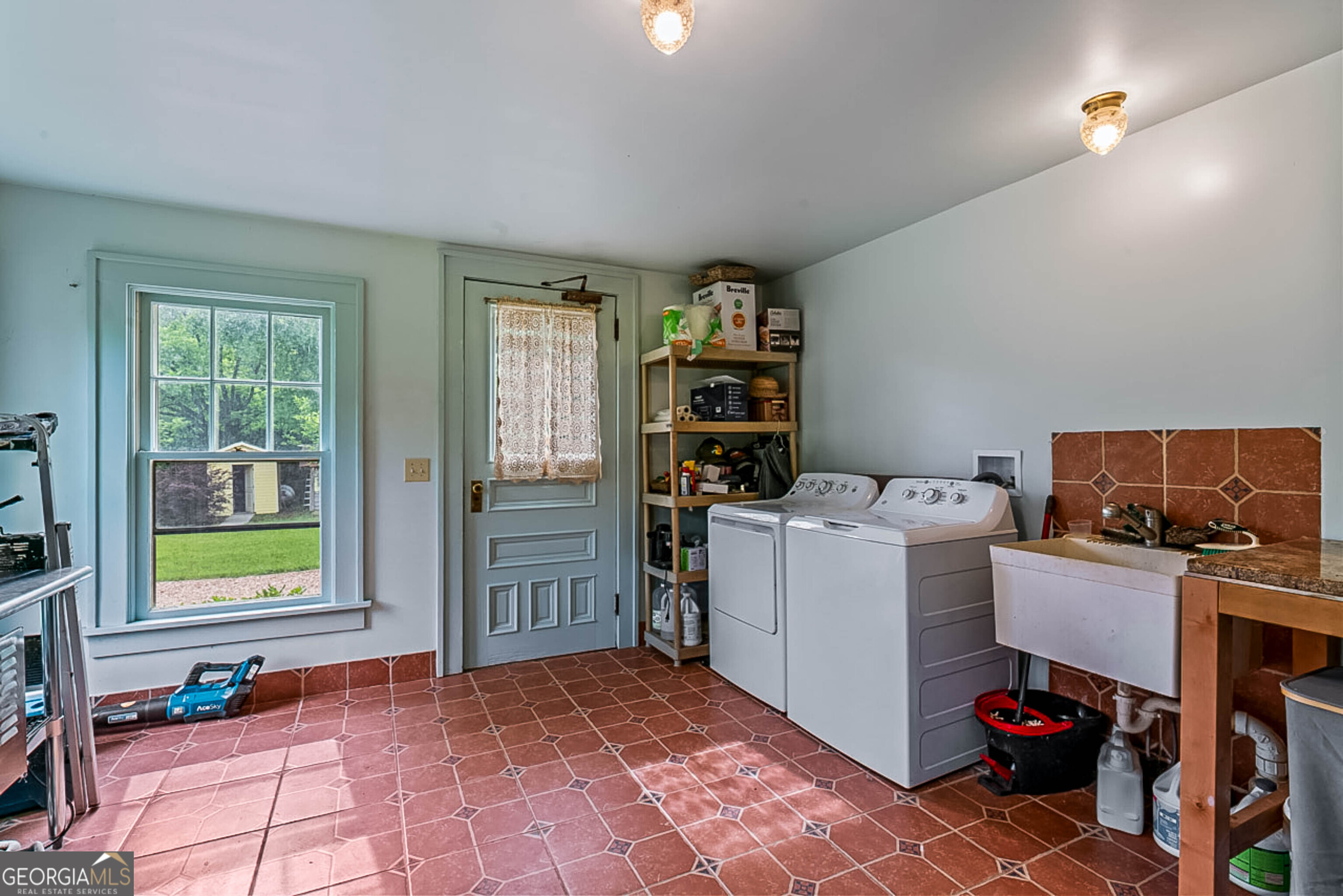 3021 Teamon Road Property Photo 24