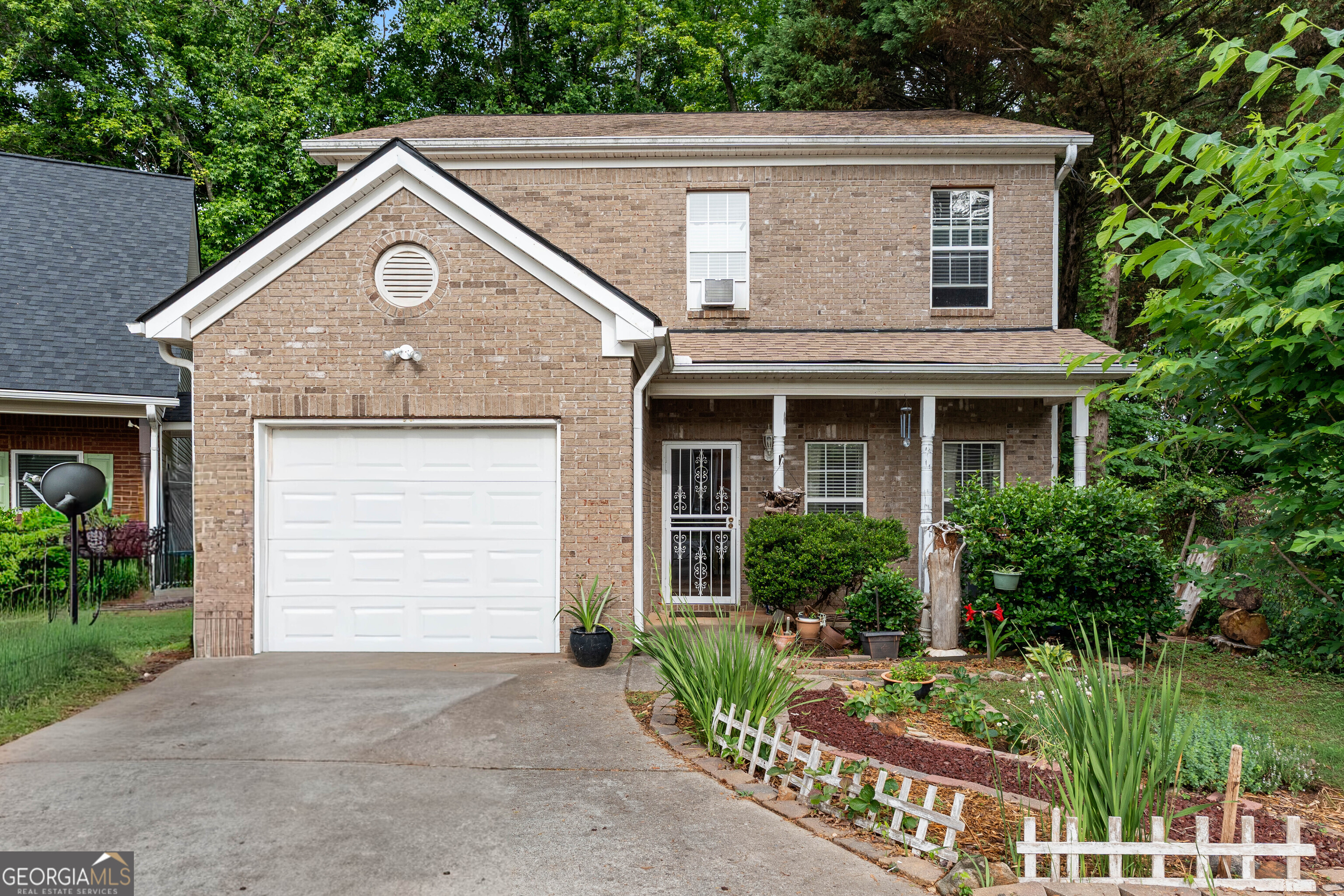 635 Shadowmoore Drive Property Photo 1