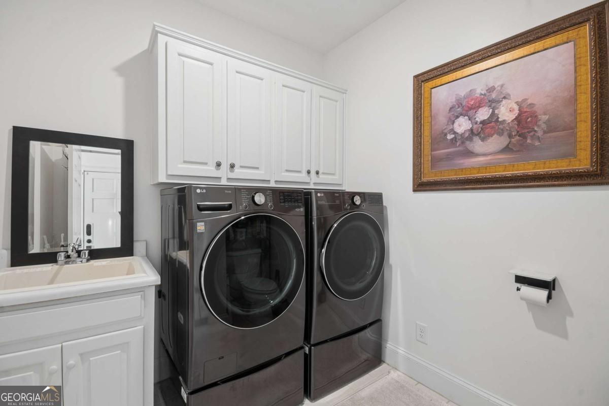 185 Chickering Lake Drive Property Photo 42