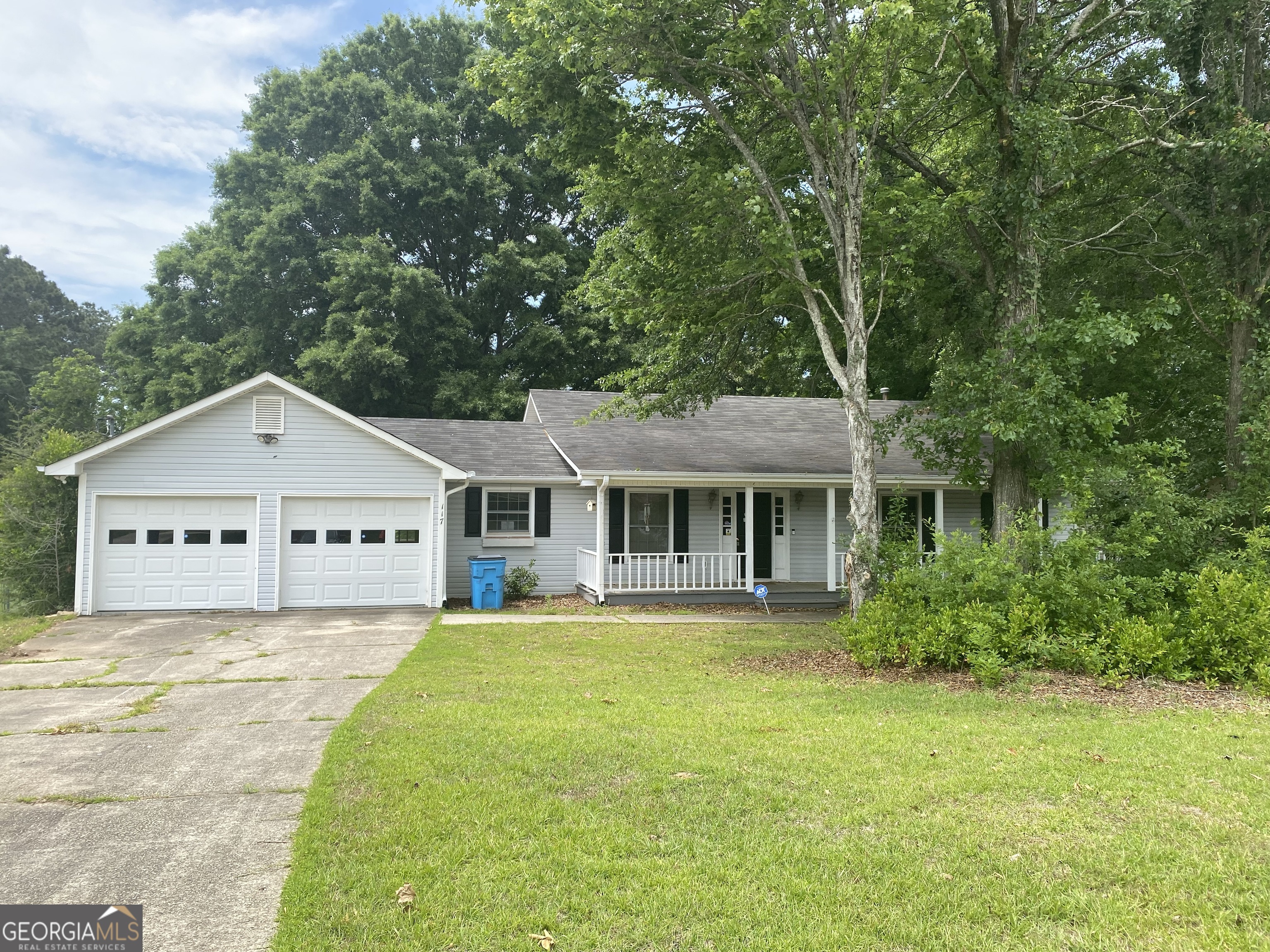117 Russell Circle Property Photo 1