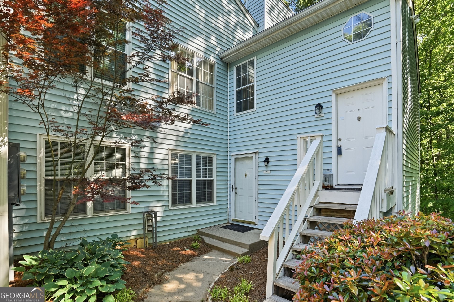 704 Glenleaf Drive