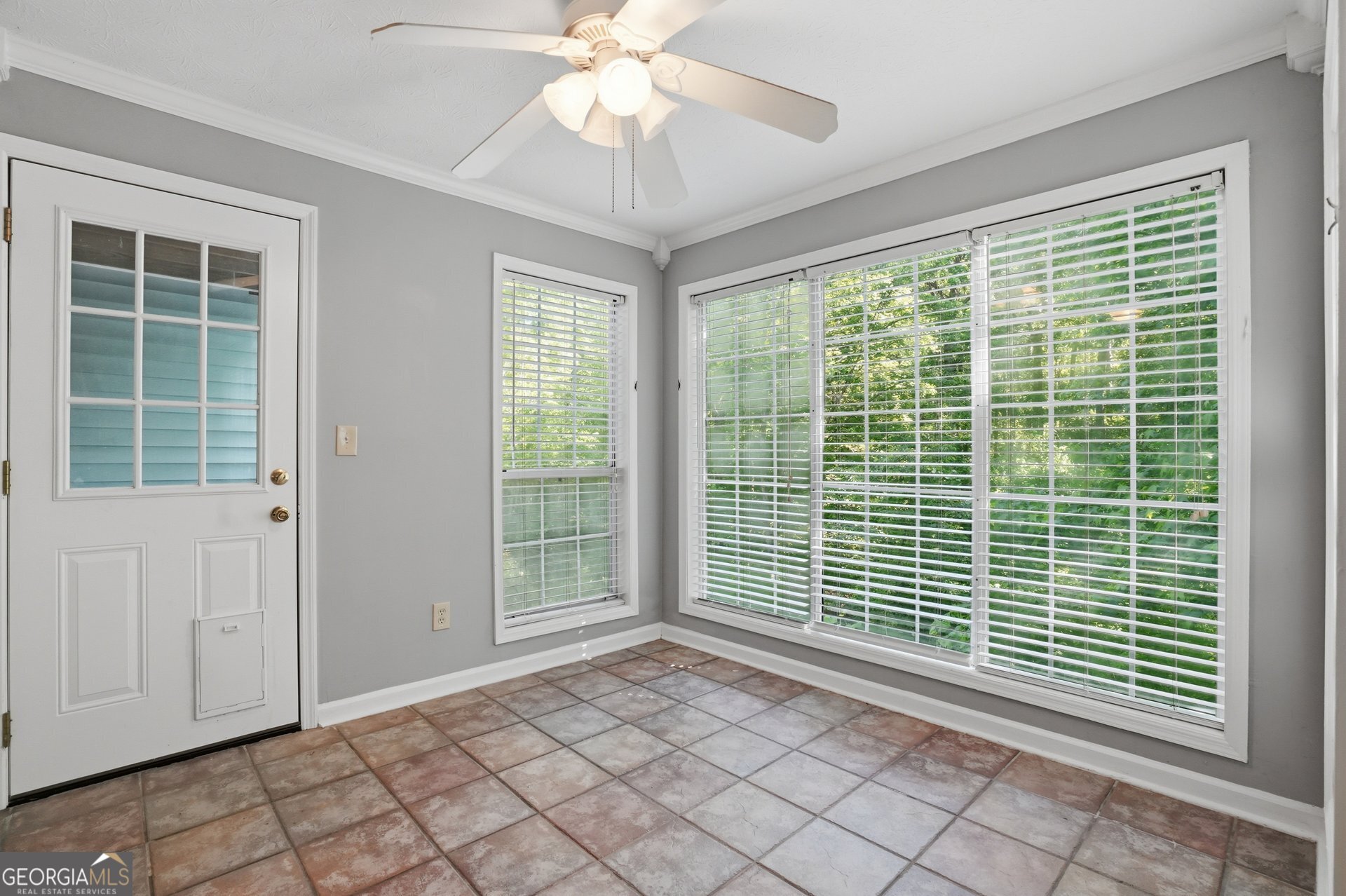 704 Glenleaf Drive Property Photo 9