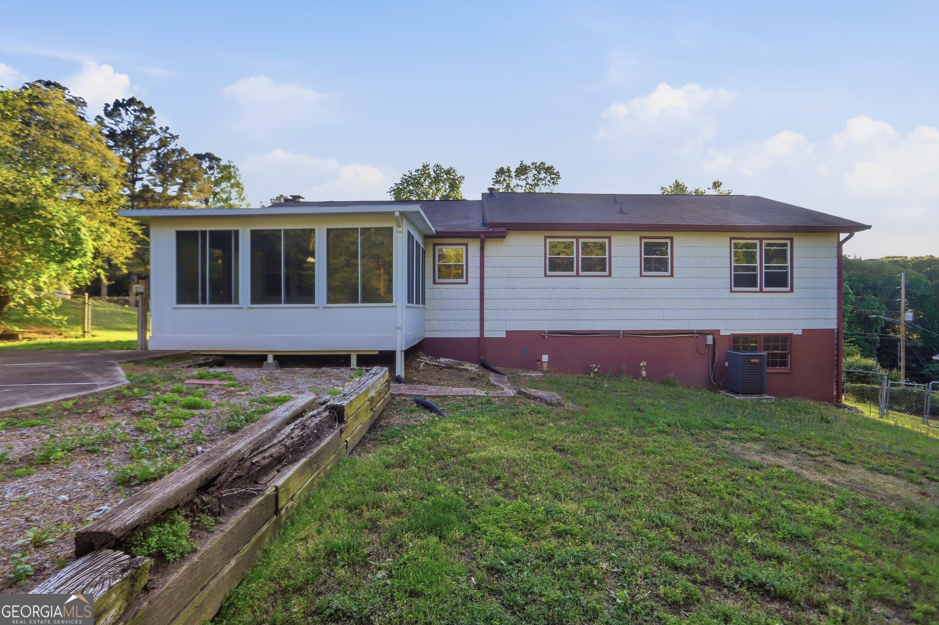 6742 Kellogg Drive Property Photo 5