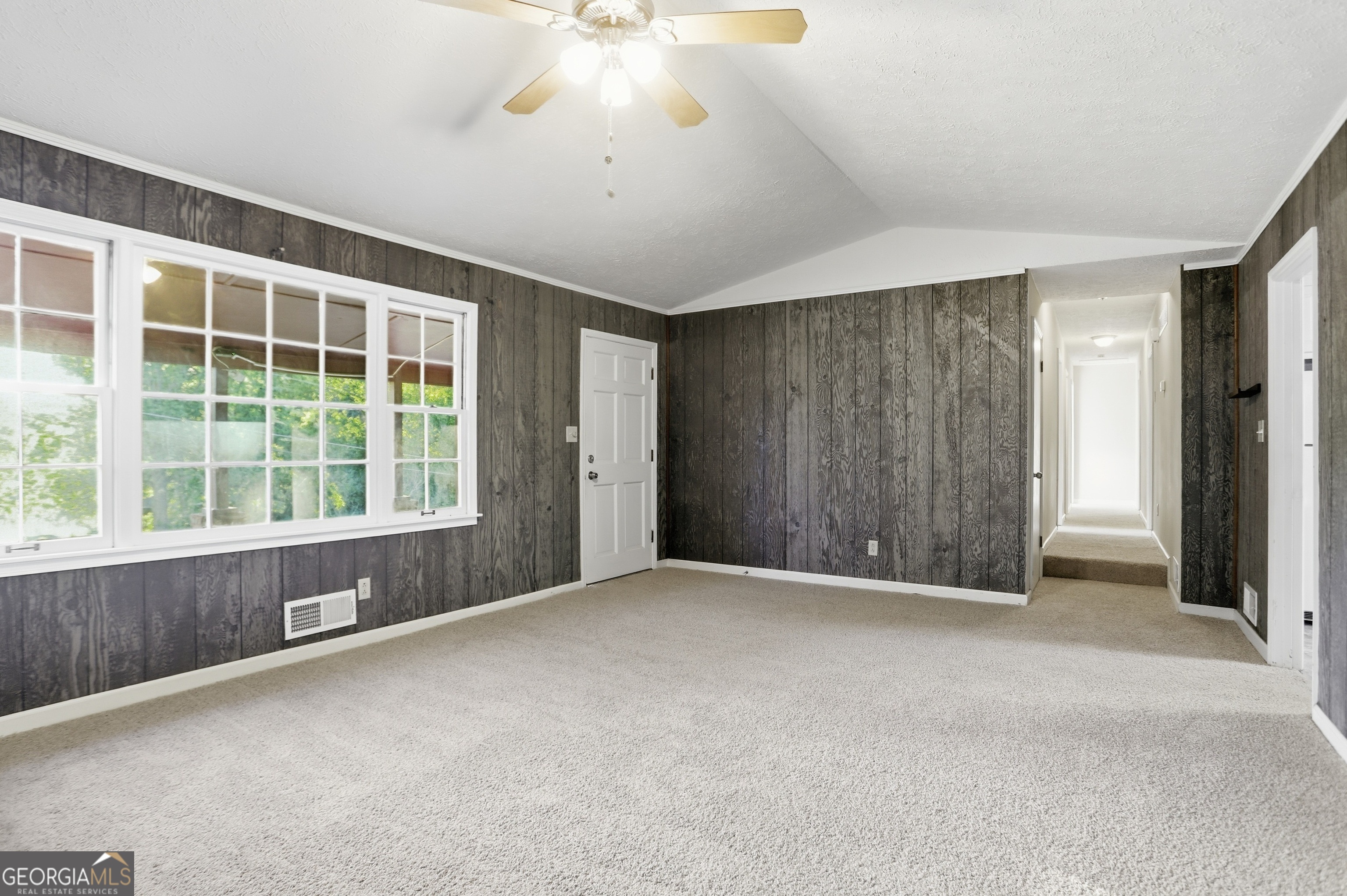 6742 Kellogg Drive Property Photo 6