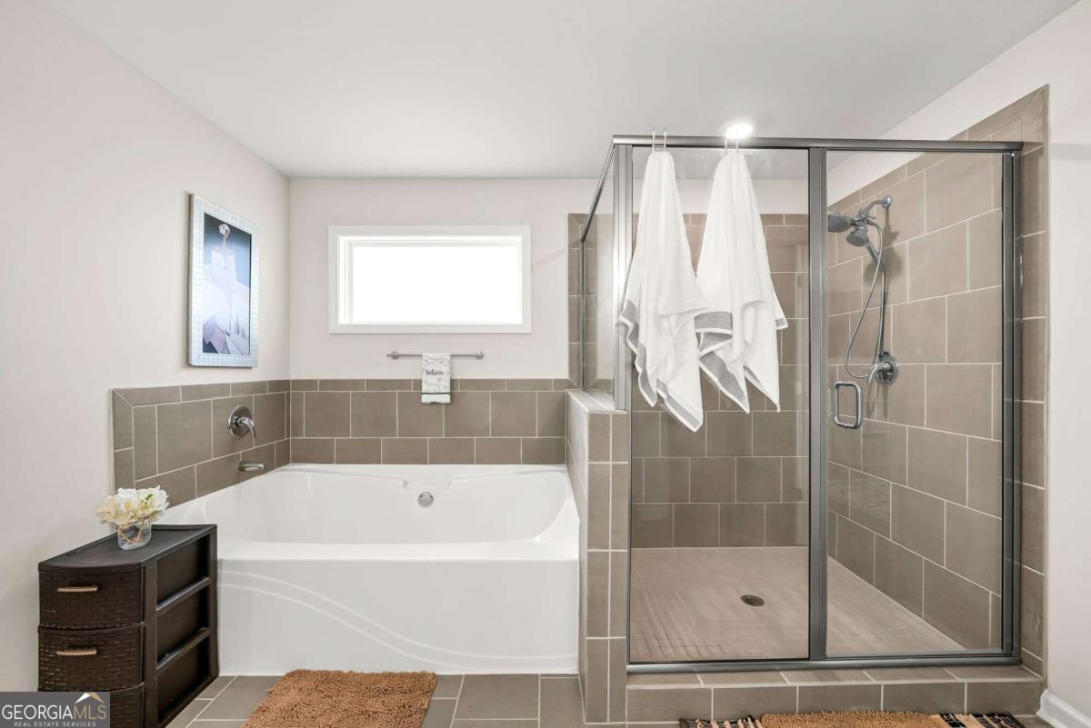106 Kingston Circle Property Photo 23