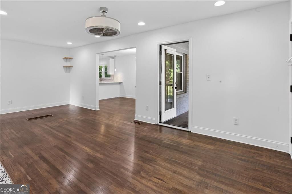 1311 Bernard Street Nw Property Photo 5