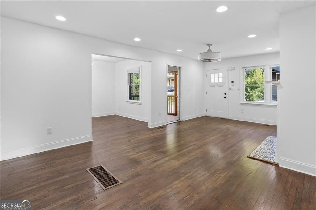 1311 Bernard Street Nw Property Photo 6