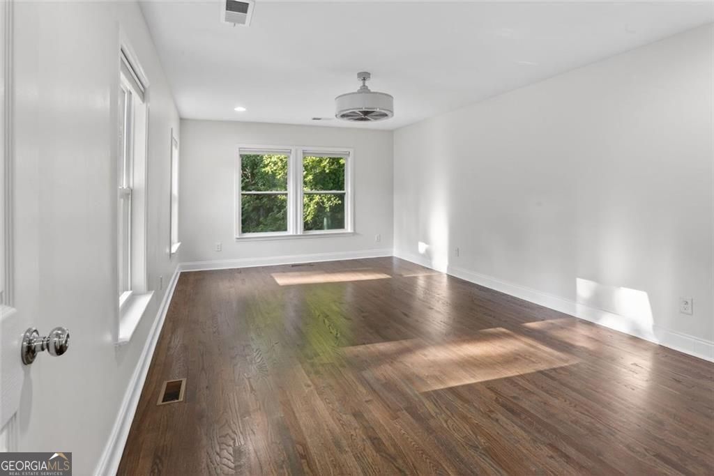 1311 Bernard Street Nw Property Photo 24