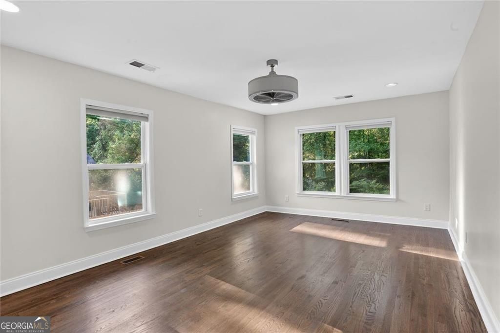 1311 Bernard Street Nw Property Photo 25