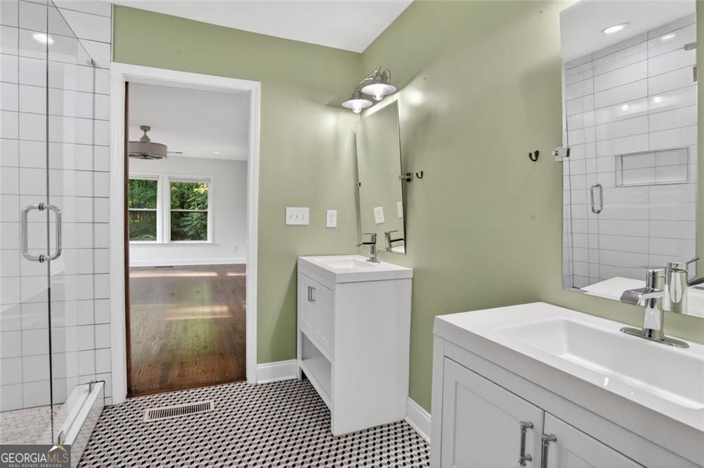 1311 Bernard Street Nw Property Photo 29