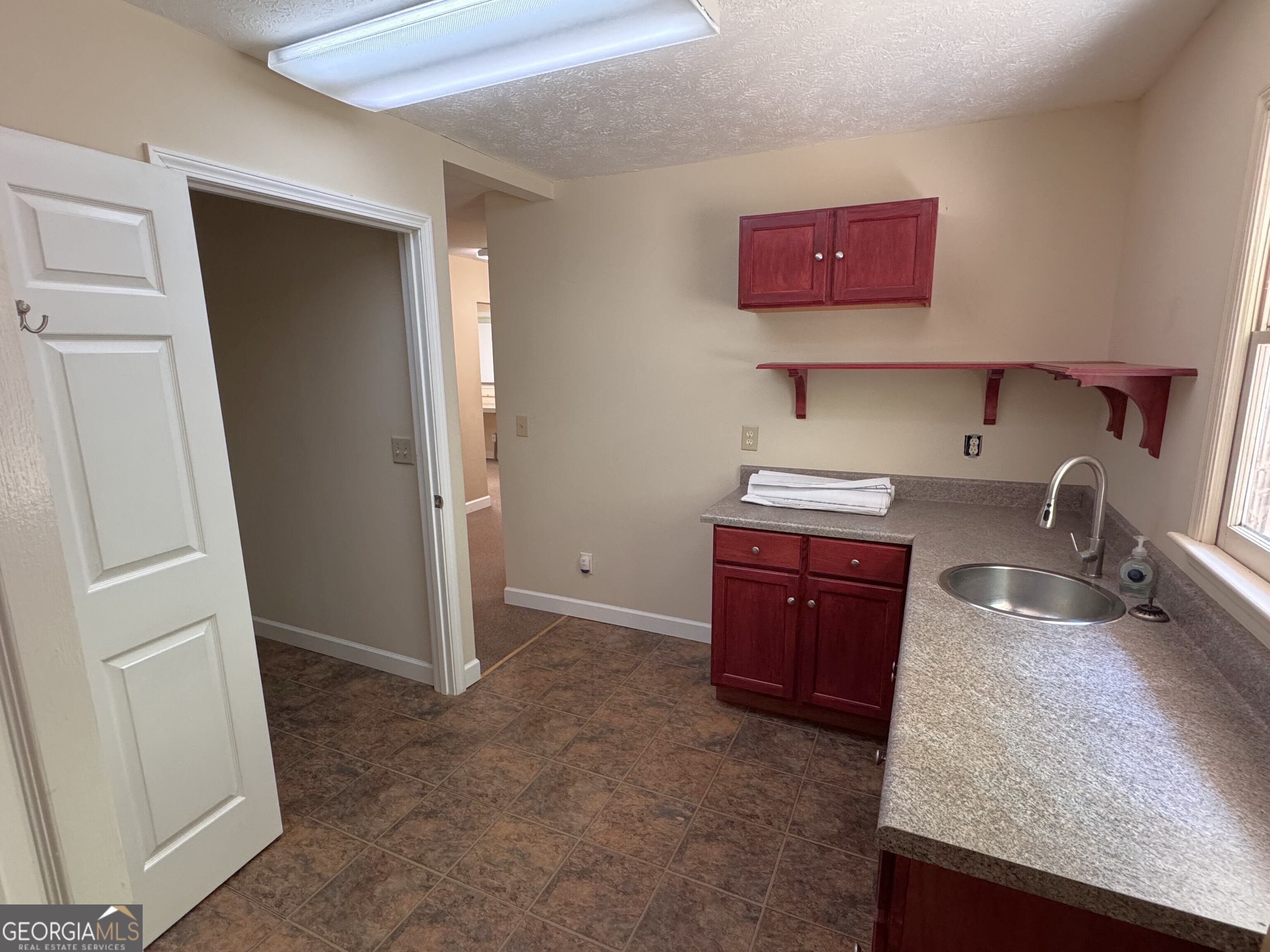 471 S Main Street Property Photo 11