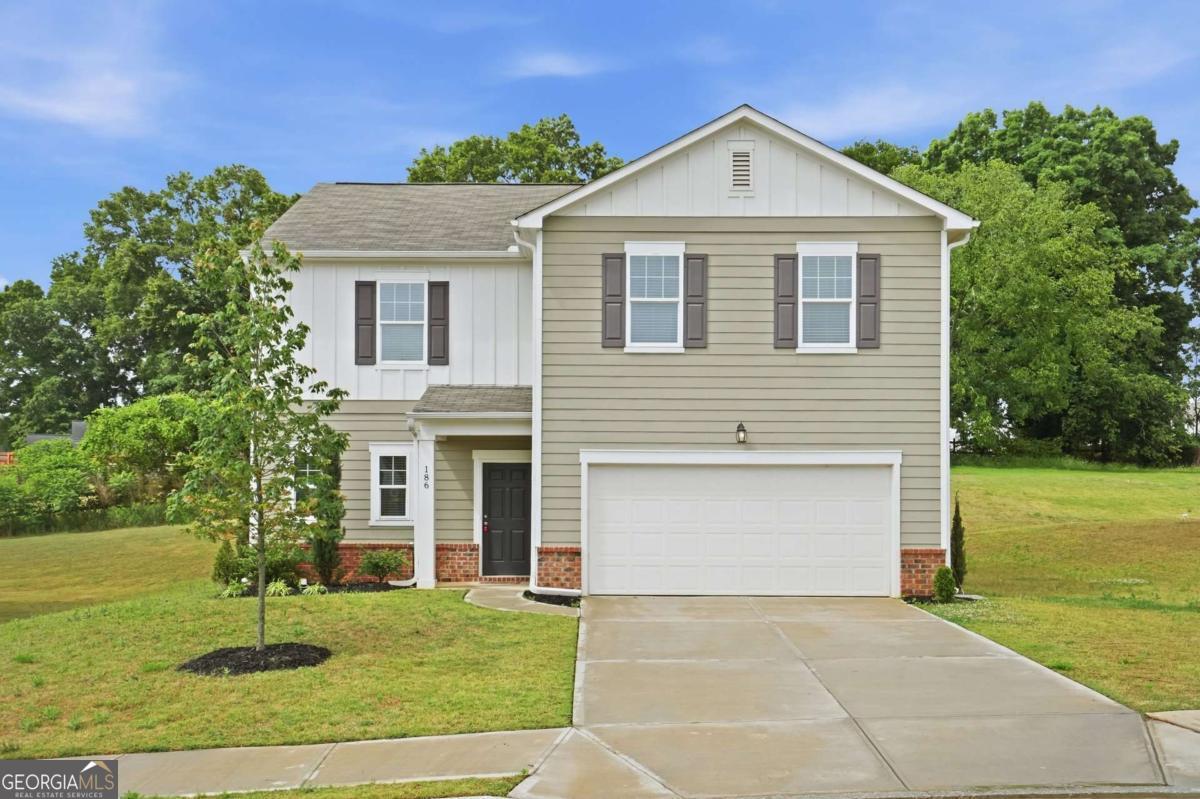 186 Pond Court Property Photo 1