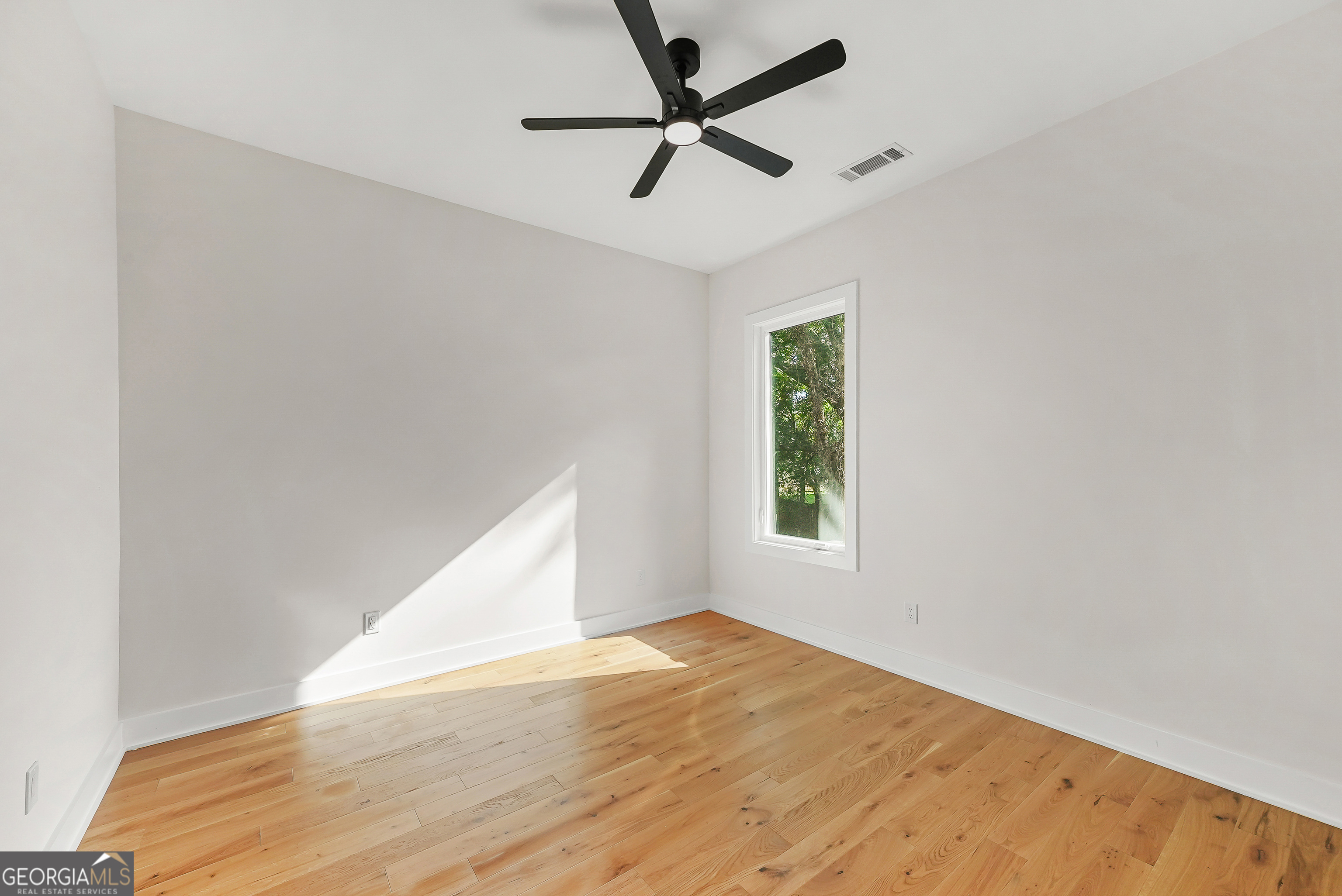 808 East Avenue Property Photo 26