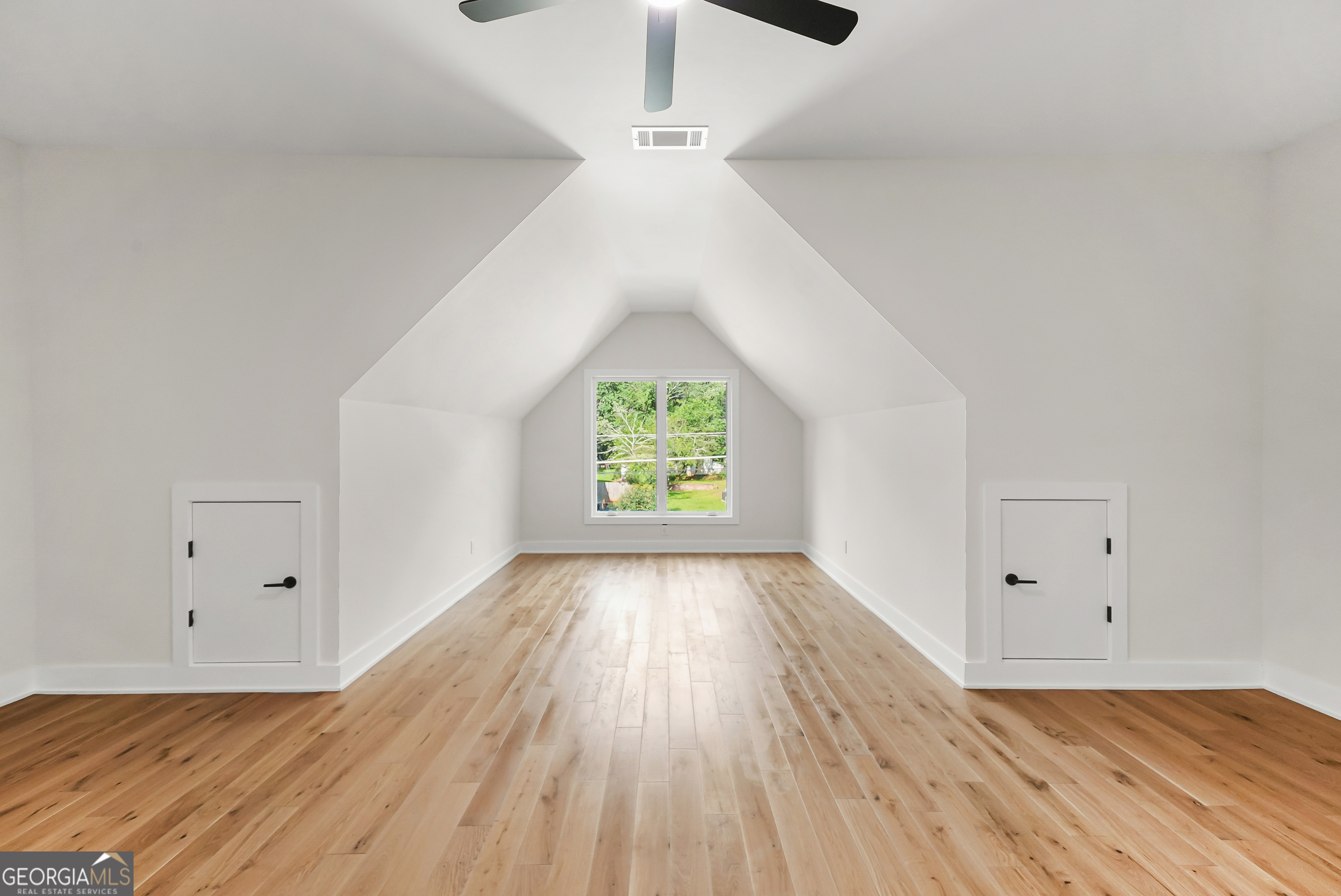 808 East Avenue Property Photo 31