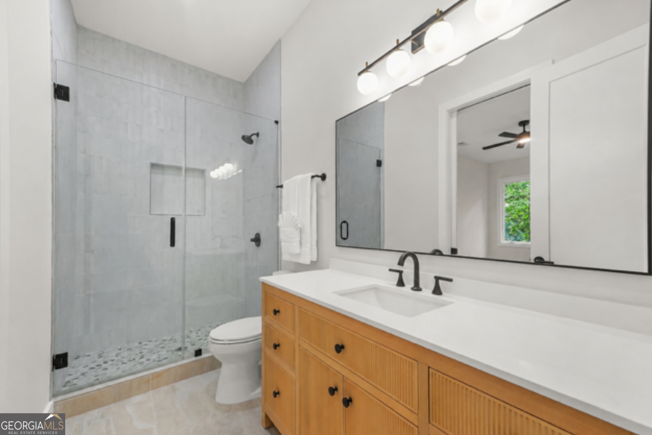 808 East Avenue Property Photo 33