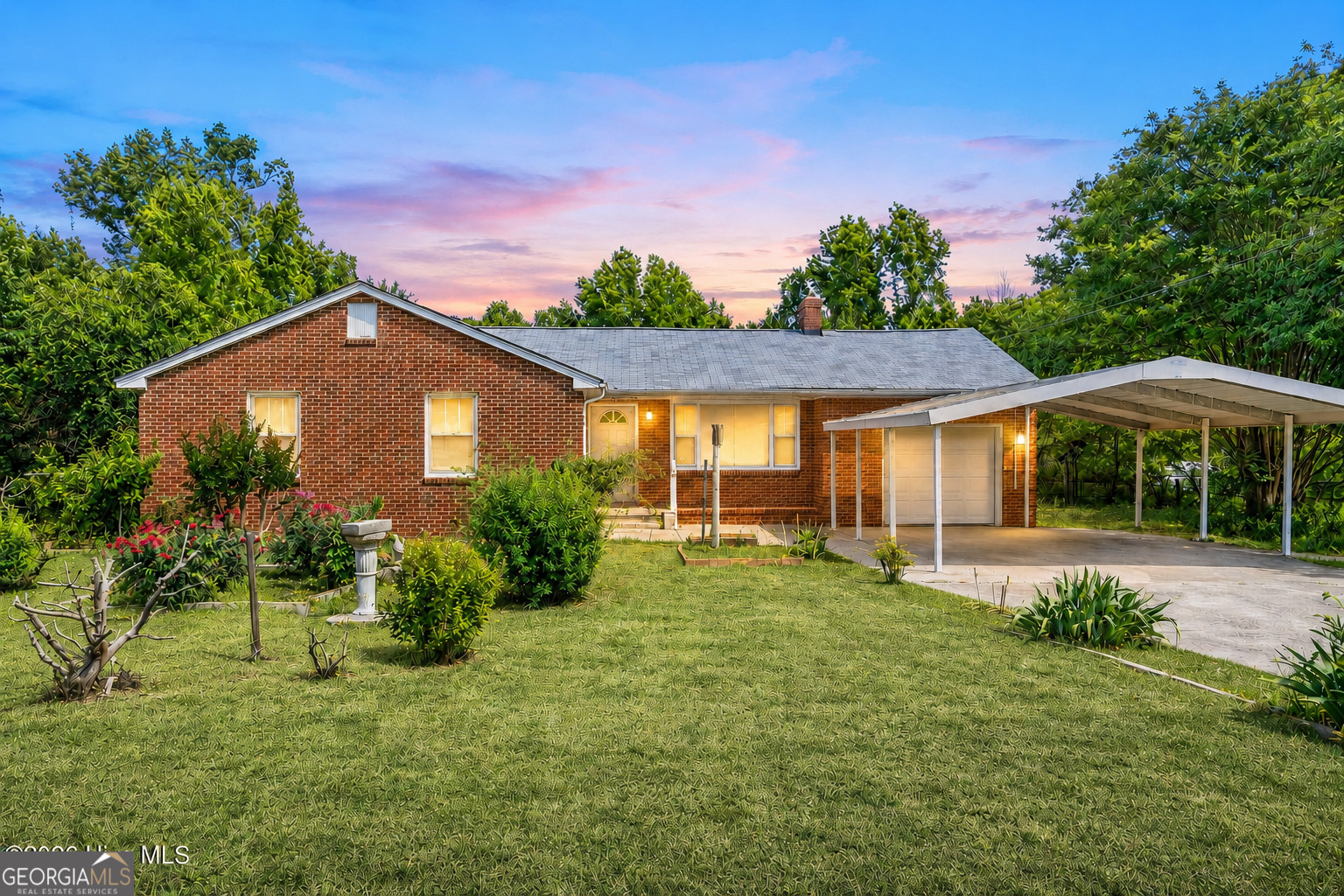 3021 Storey Drive Property Photo 1