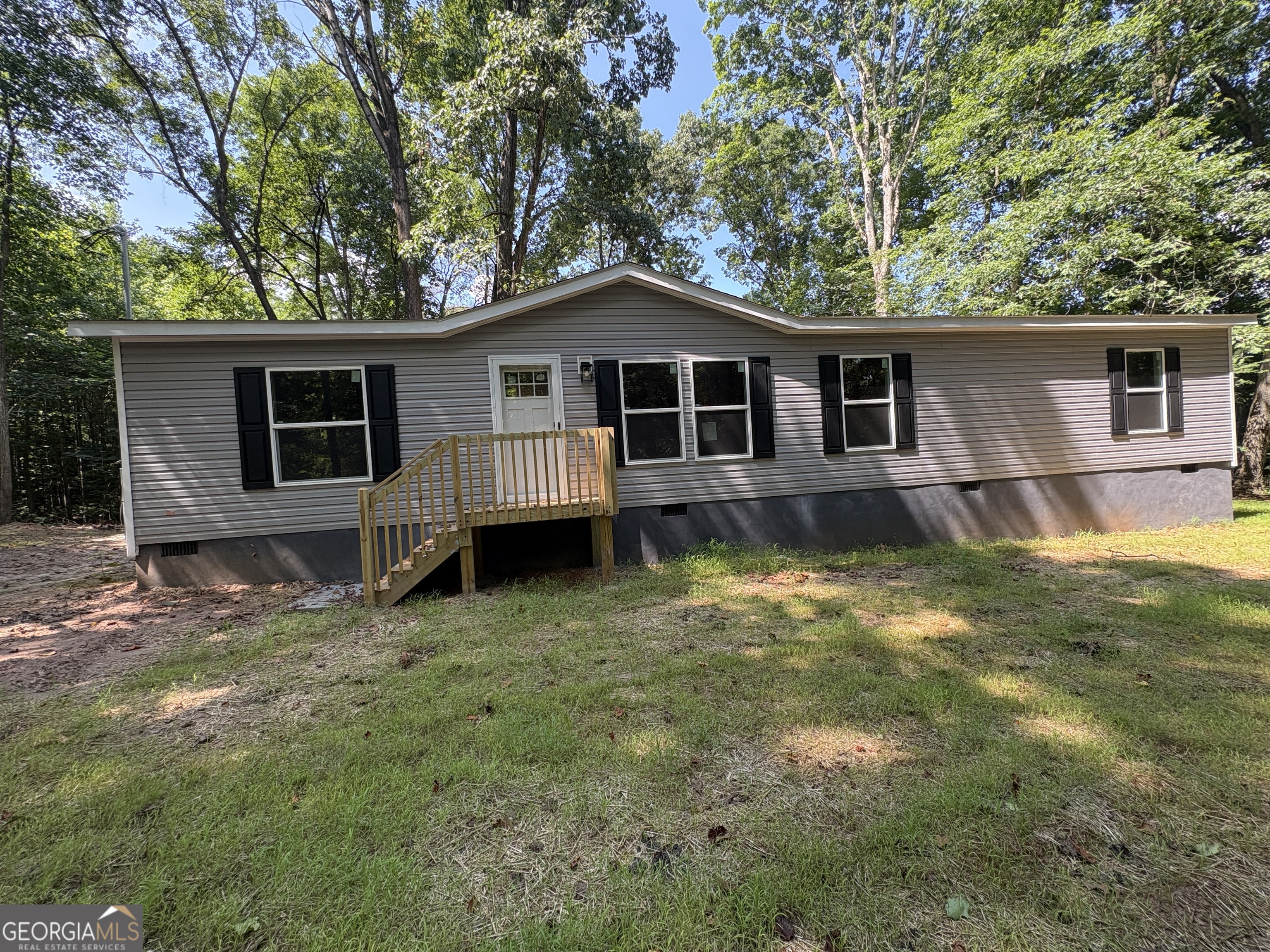 1018 Neal Road Property Photo 1
