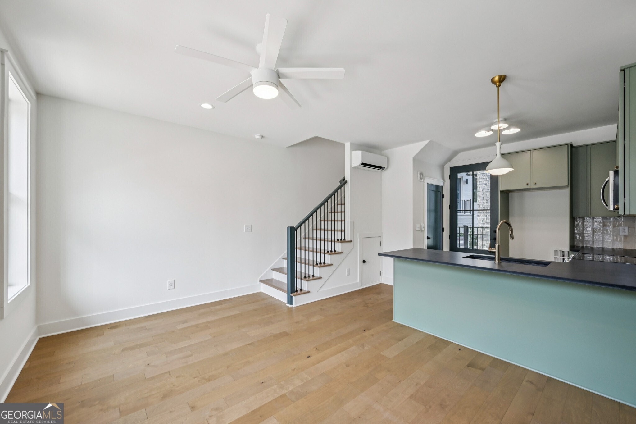 1160 Boulevard Se # 3 Property Photo 6