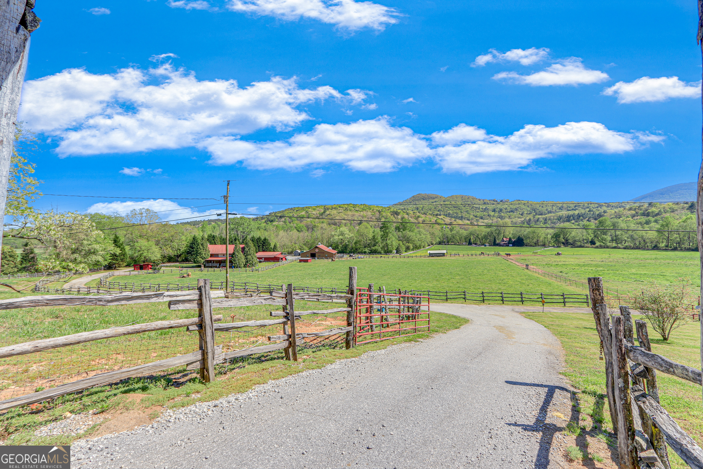 1304 Highway 17 Property Photo 3