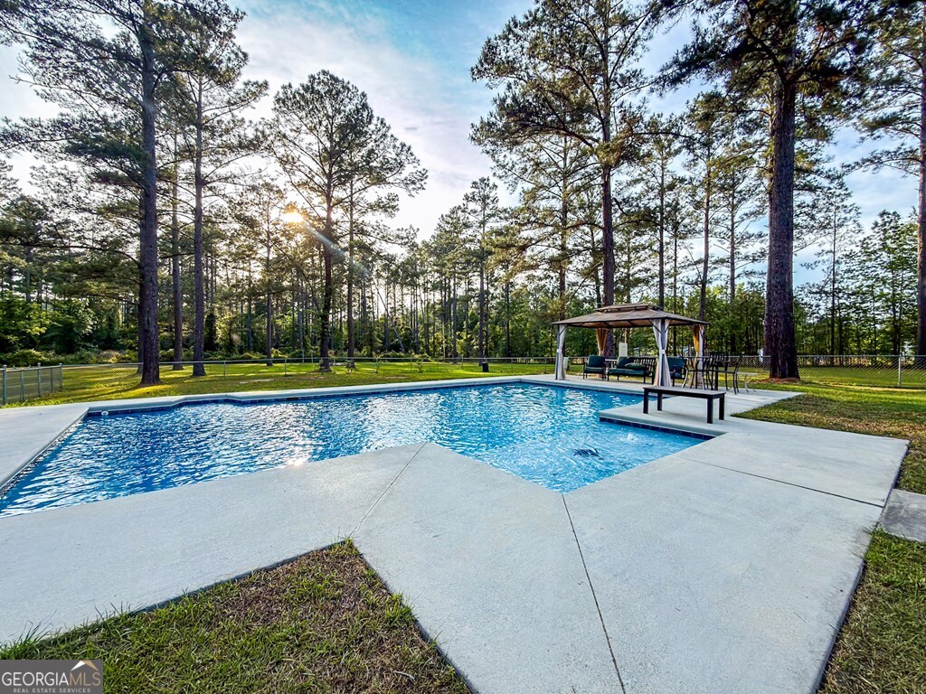 353 Alapaha River Drive Property Photo 2