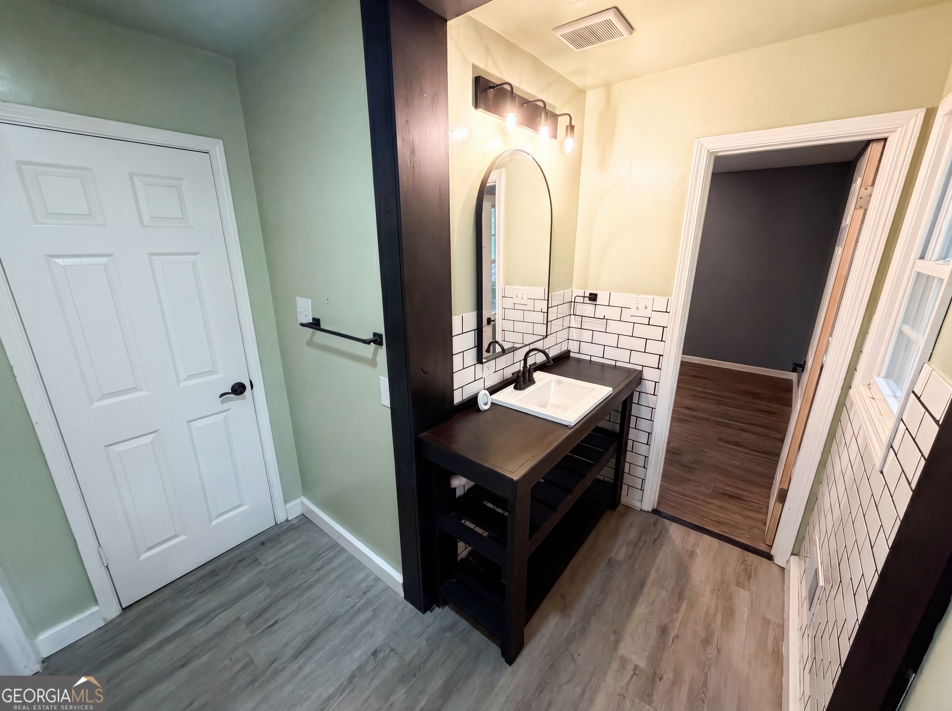 190 Stroud Drive Se Property Photo 6