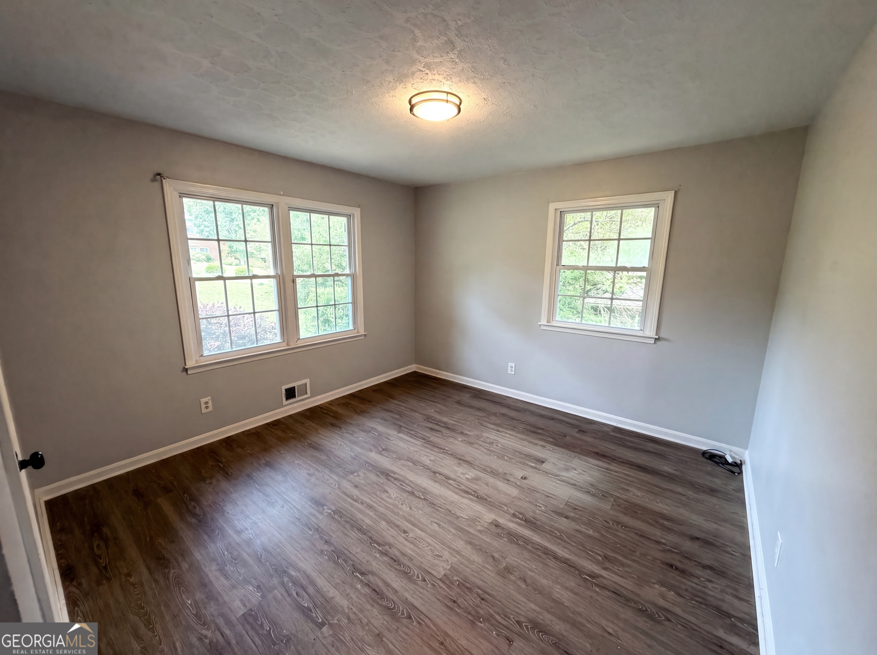 190 Stroud Drive Se Property Photo 11