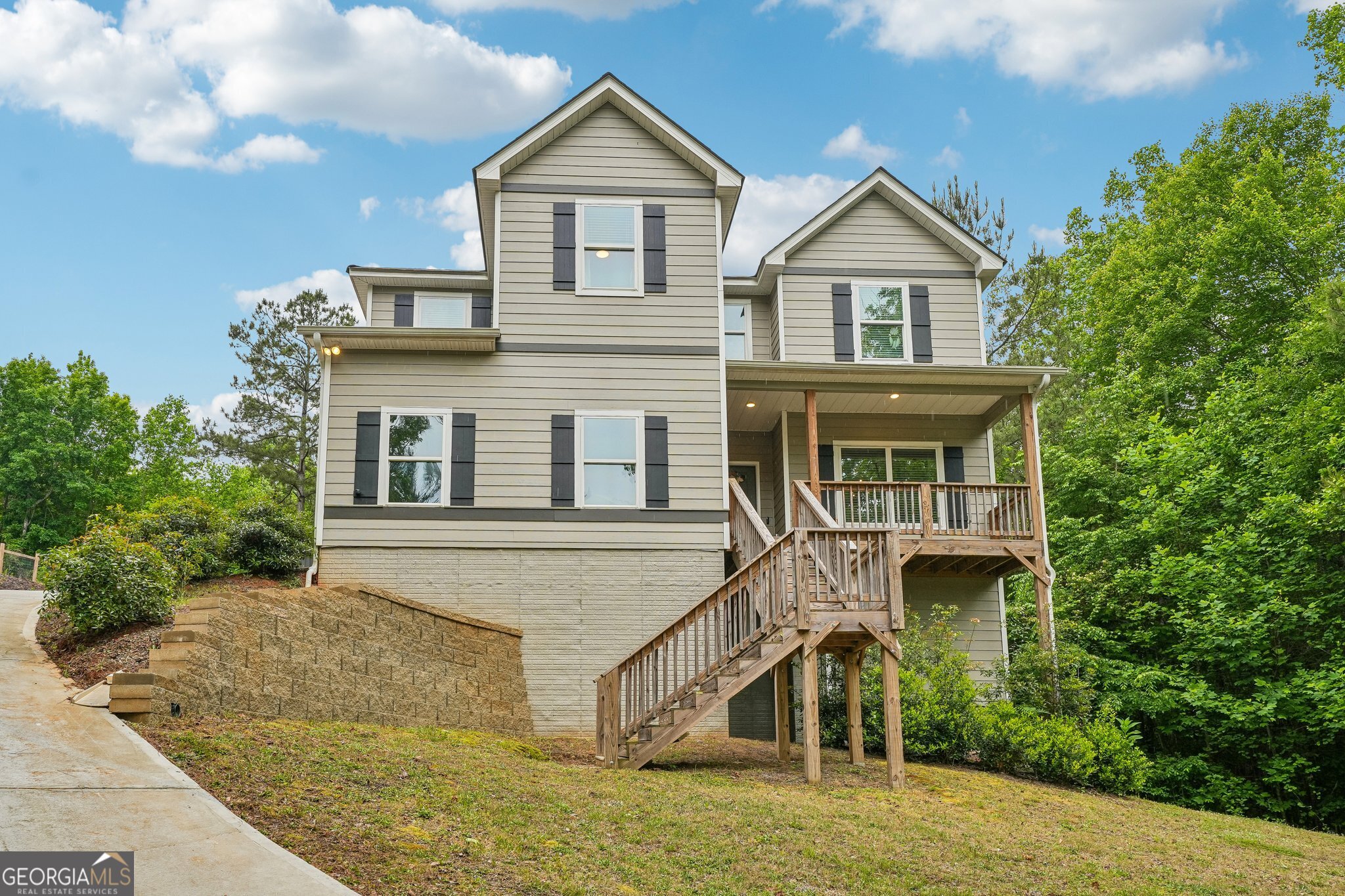 119 Landon Drive Property Photo 1